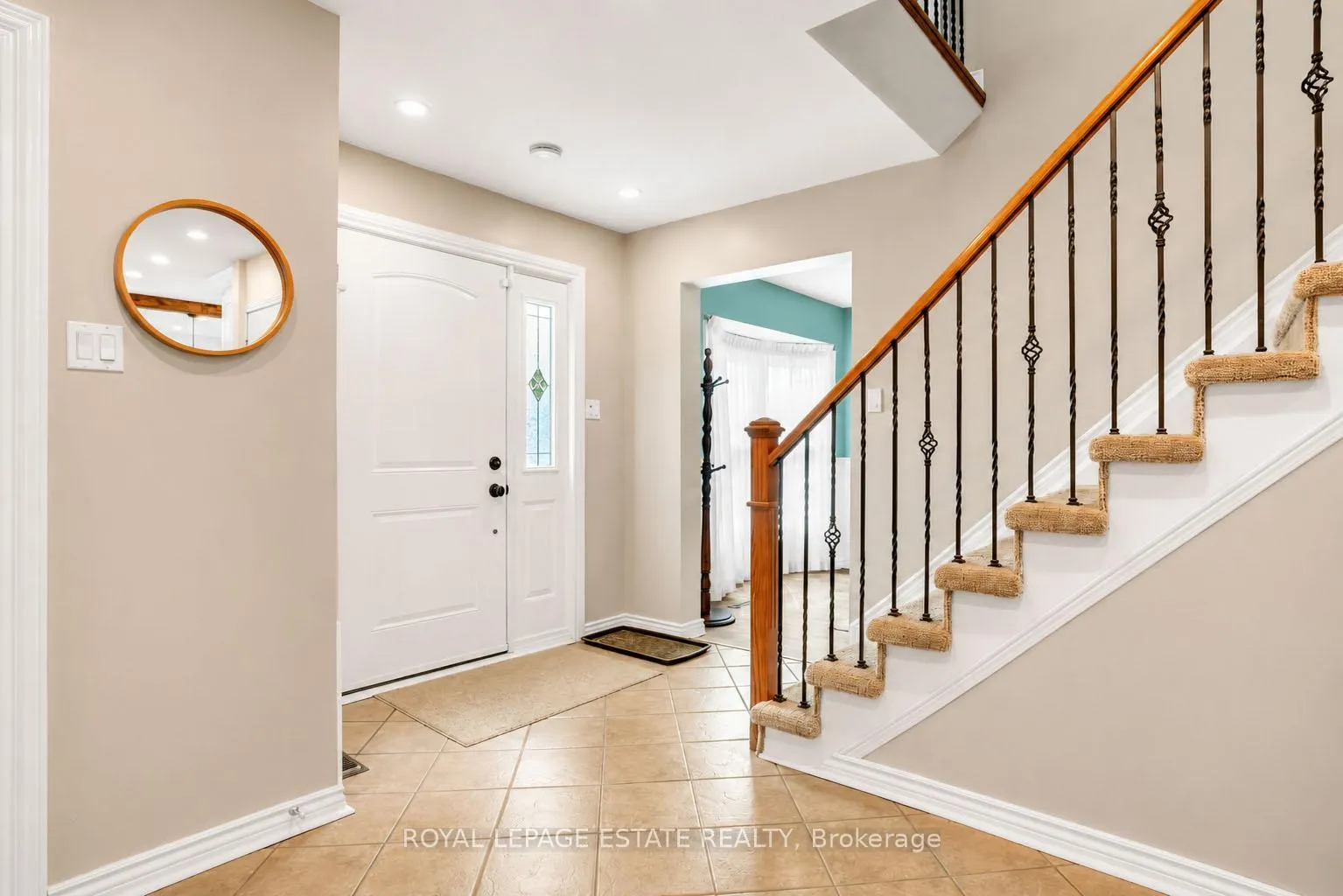 Photo 9 of 406 Anne Street N, Barrie, West Bayfield — HOMEH
