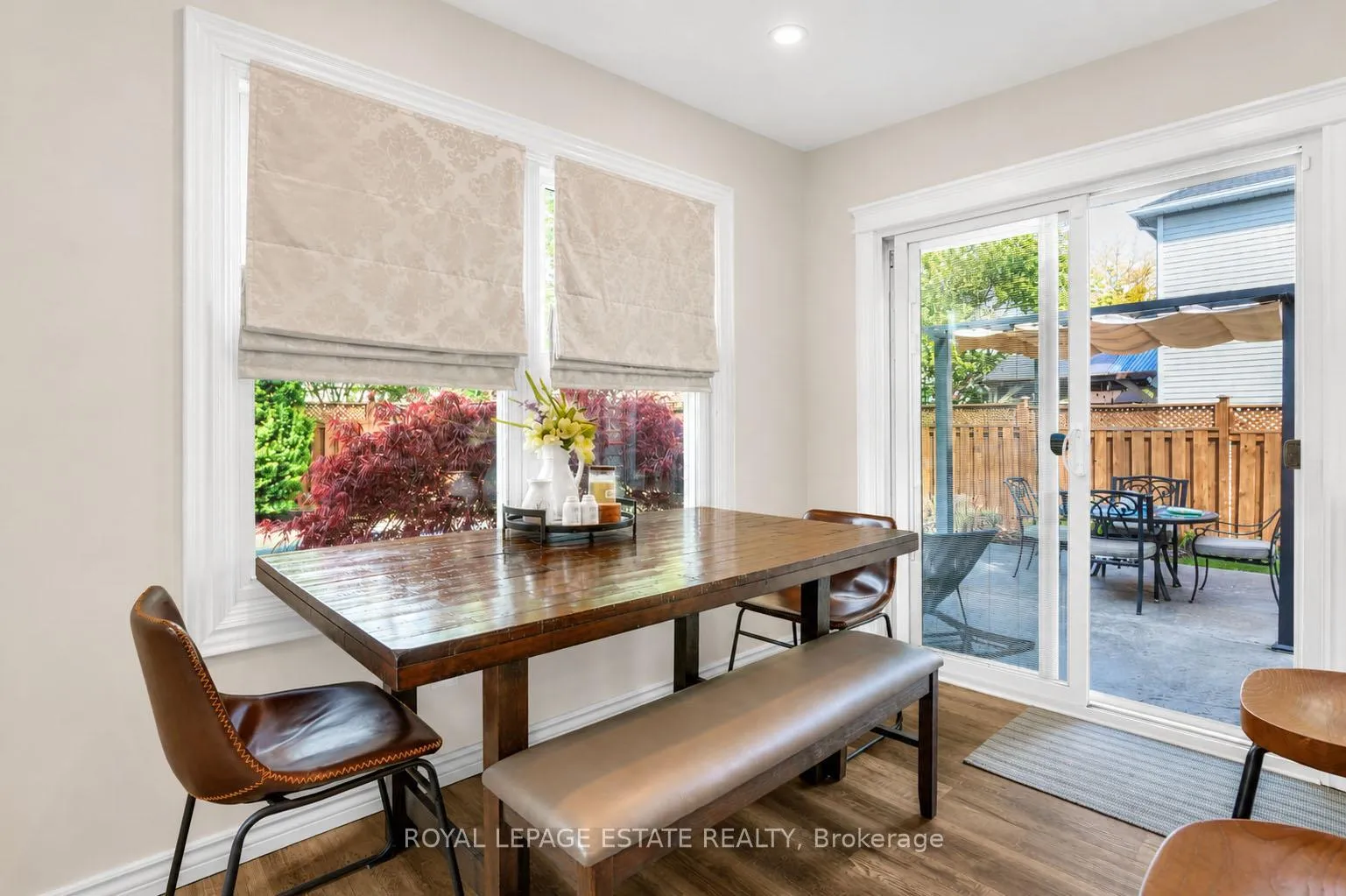 Photo 12 of 406 Anne Street N, Barrie, West Bayfield — HOMEH
