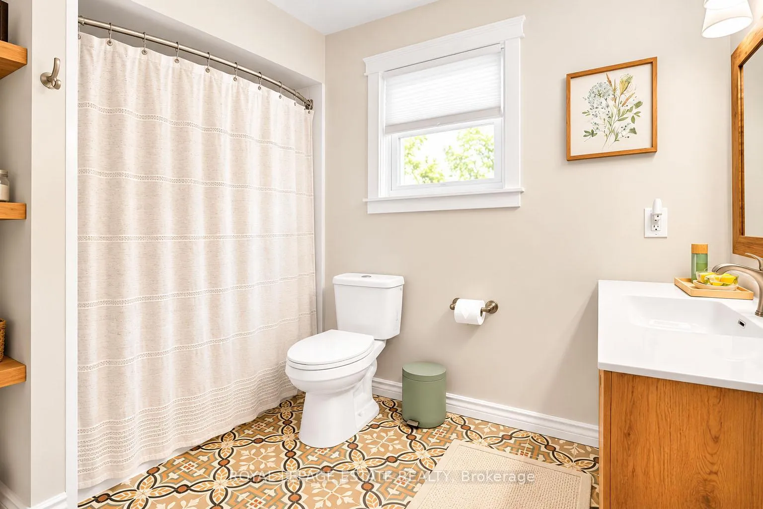 Photo 27 of 406 Anne Street N, Barrie, West Bayfield — HOMEH