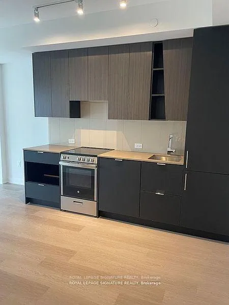 Photo 2 of Unit 3613, 3883 Quartz Road, Mississauga, City Centre — HOMEH