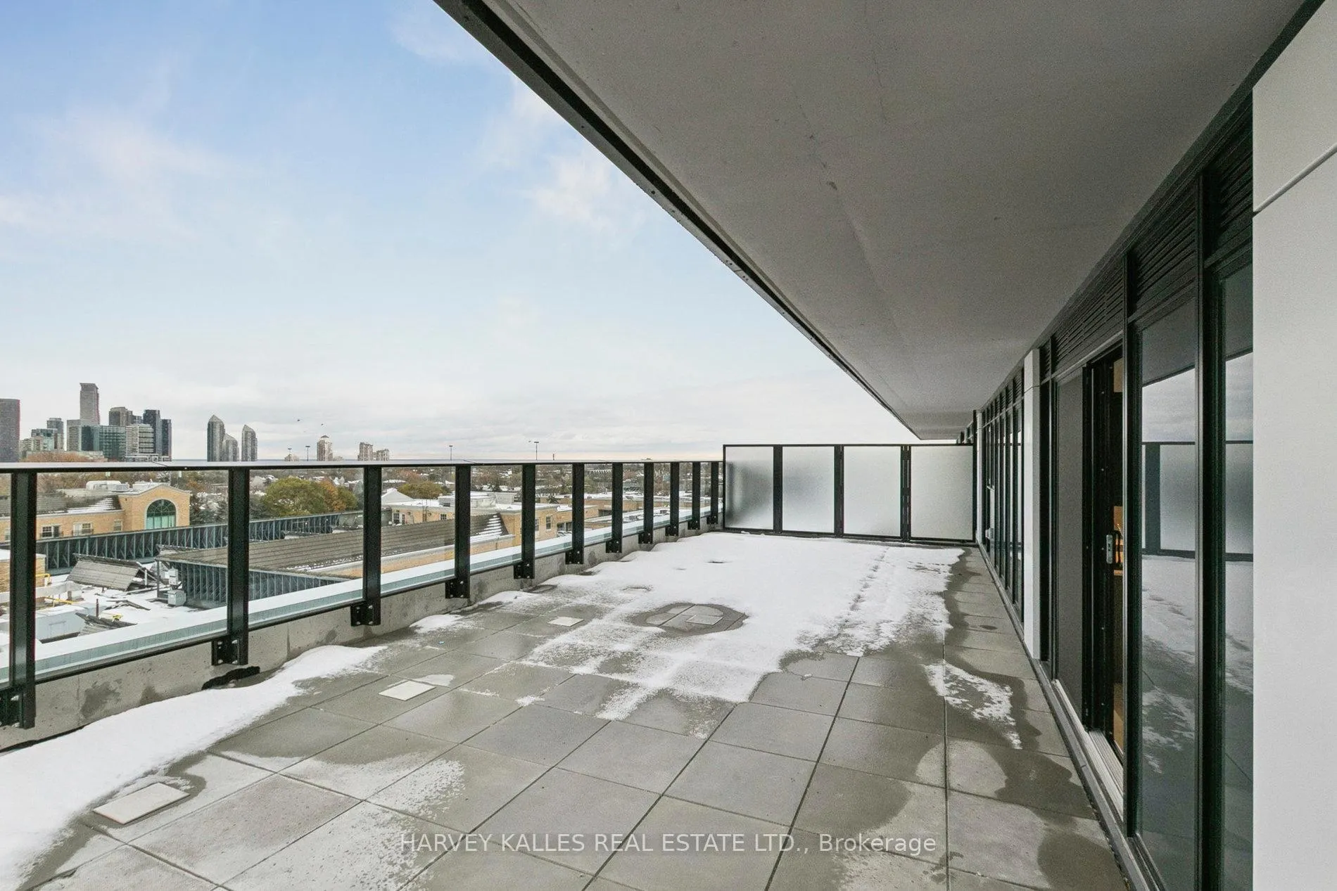 Photo 3 of Unit 706, 801 The Queensway, Etobicoke, Stonegate-Queensway — HOMEH