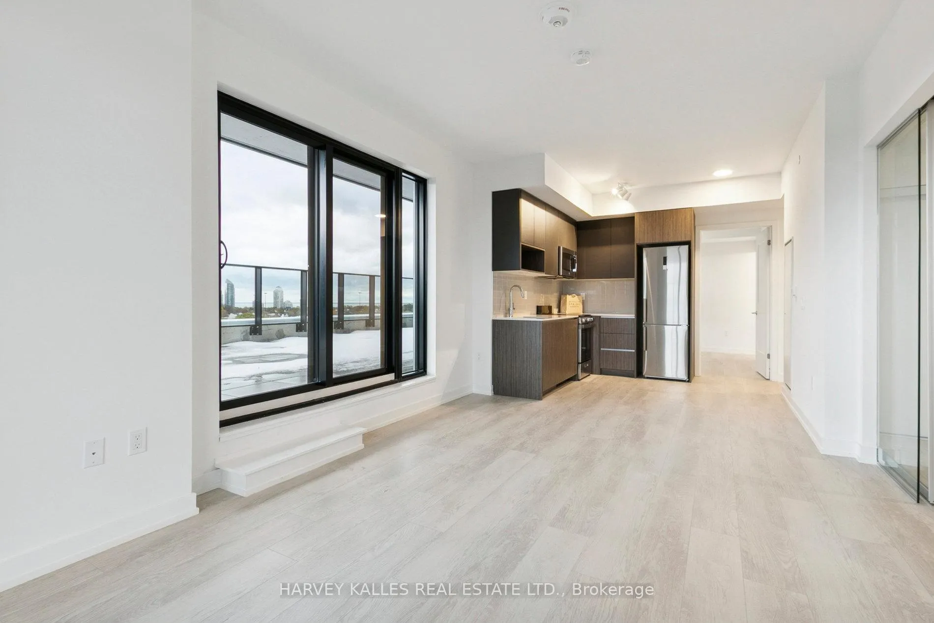 Photo 6 of Unit 706, 801 The Queensway, Etobicoke, Stonegate-Queensway — HOMEH