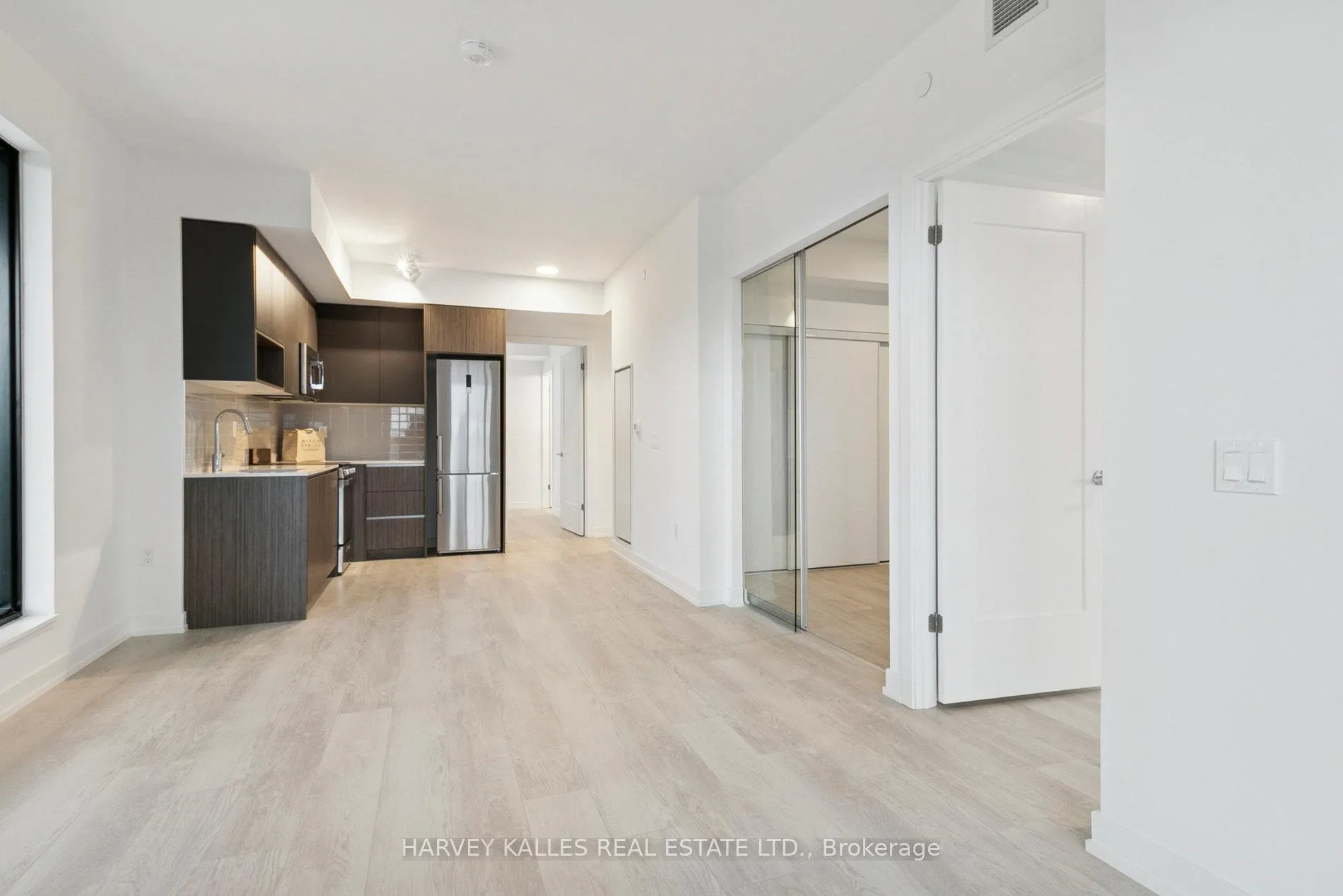 Photo 9 of Unit 706, 801 The Queensway, Etobicoke, Stonegate-Queensway — HOMEH
