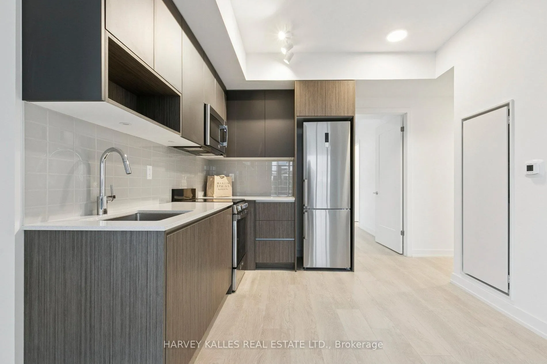 Photo 10 of Unit 706, 801 The Queensway, Etobicoke, Stonegate-Queensway — HOMEH