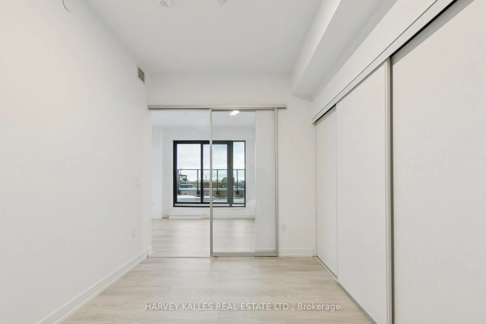 Photo 22 of Unit 706, 801 The Queensway, Etobicoke, Stonegate-Queensway — HOMEH