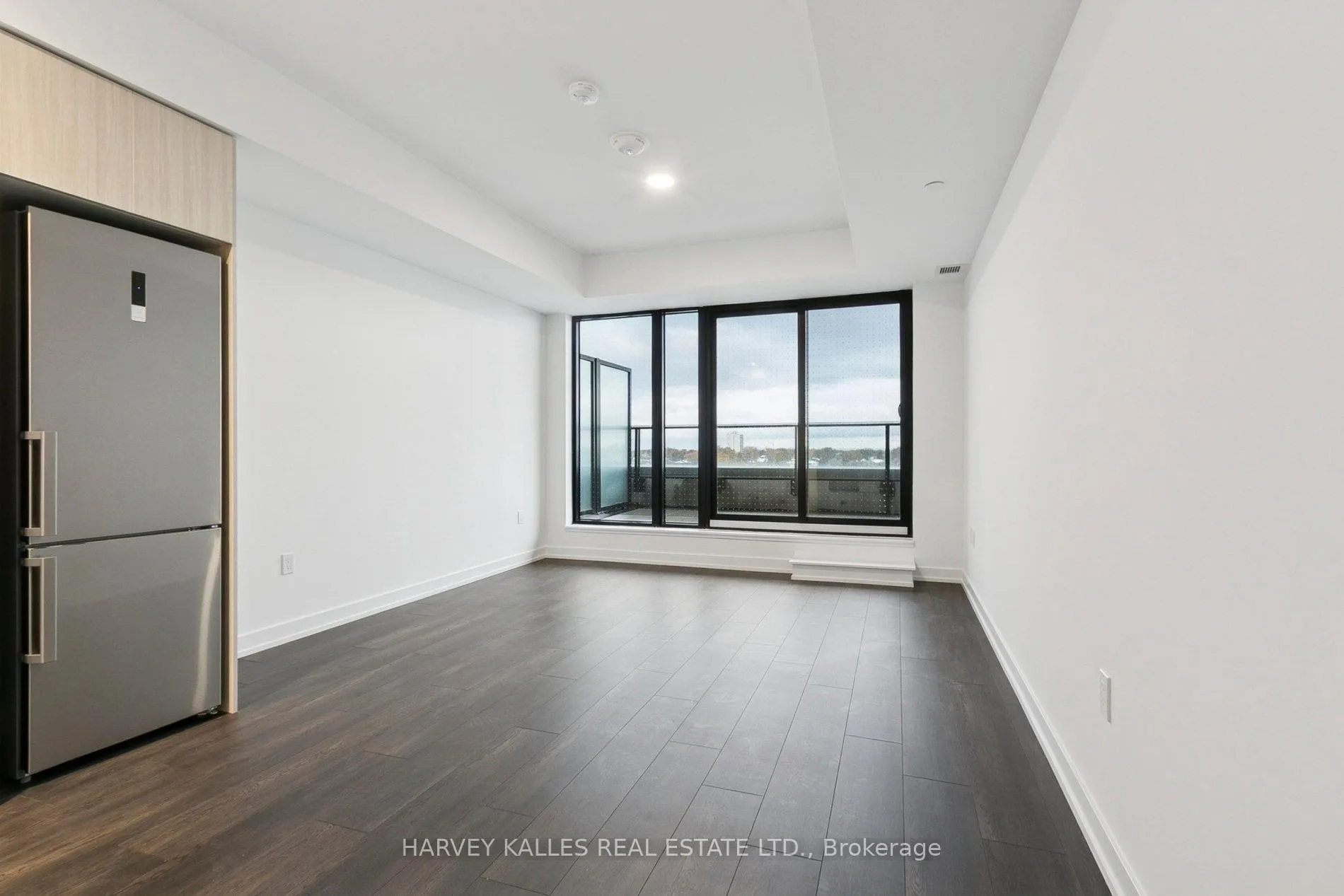 Photo 5 of Unit 512, 801 The Queensway, Etobicoke, Stonegate-Queensway — HOMEH