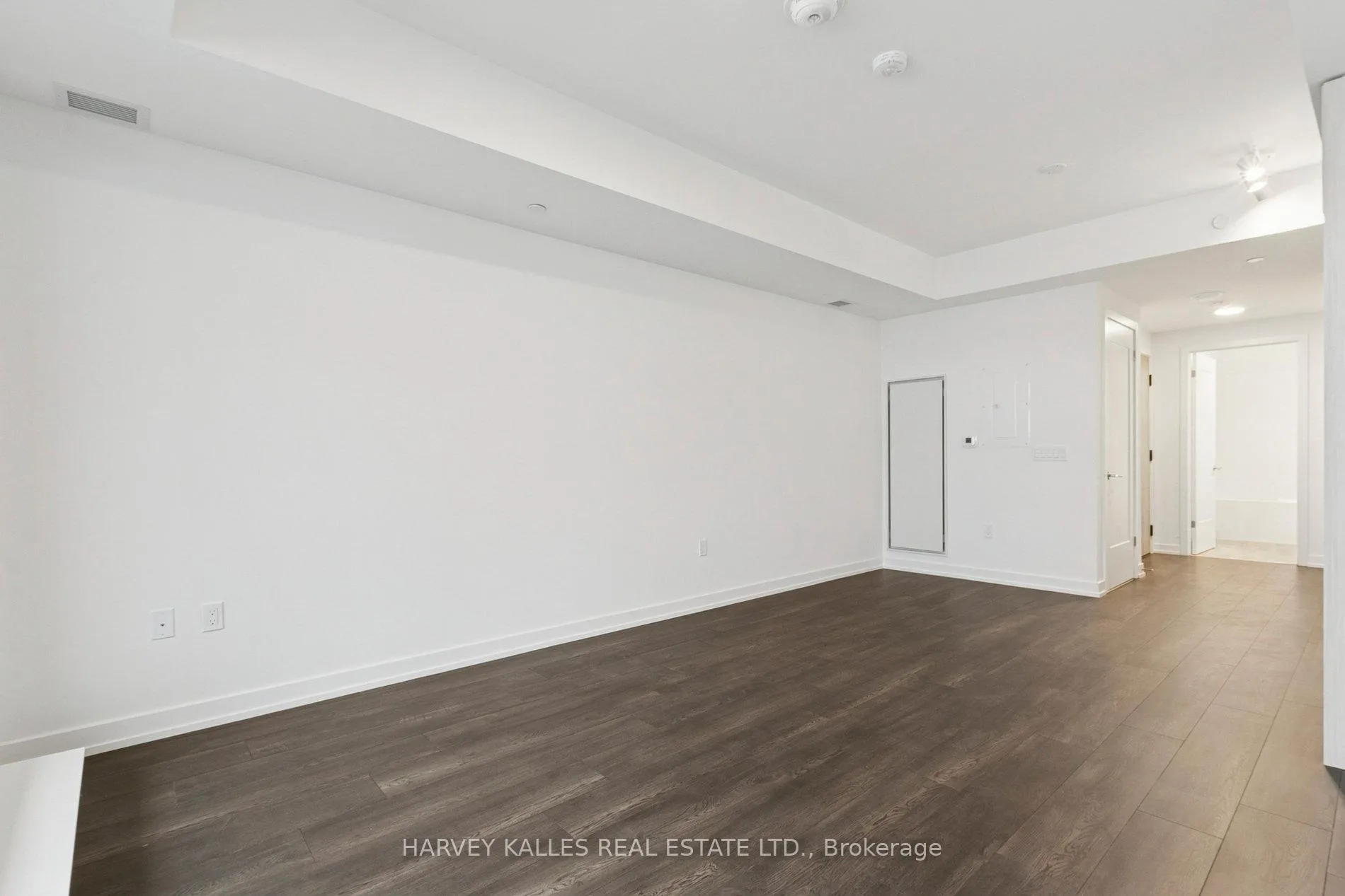 Photo 10 of Unit 512, 801 The Queensway, Etobicoke, Stonegate-Queensway — HOMEH