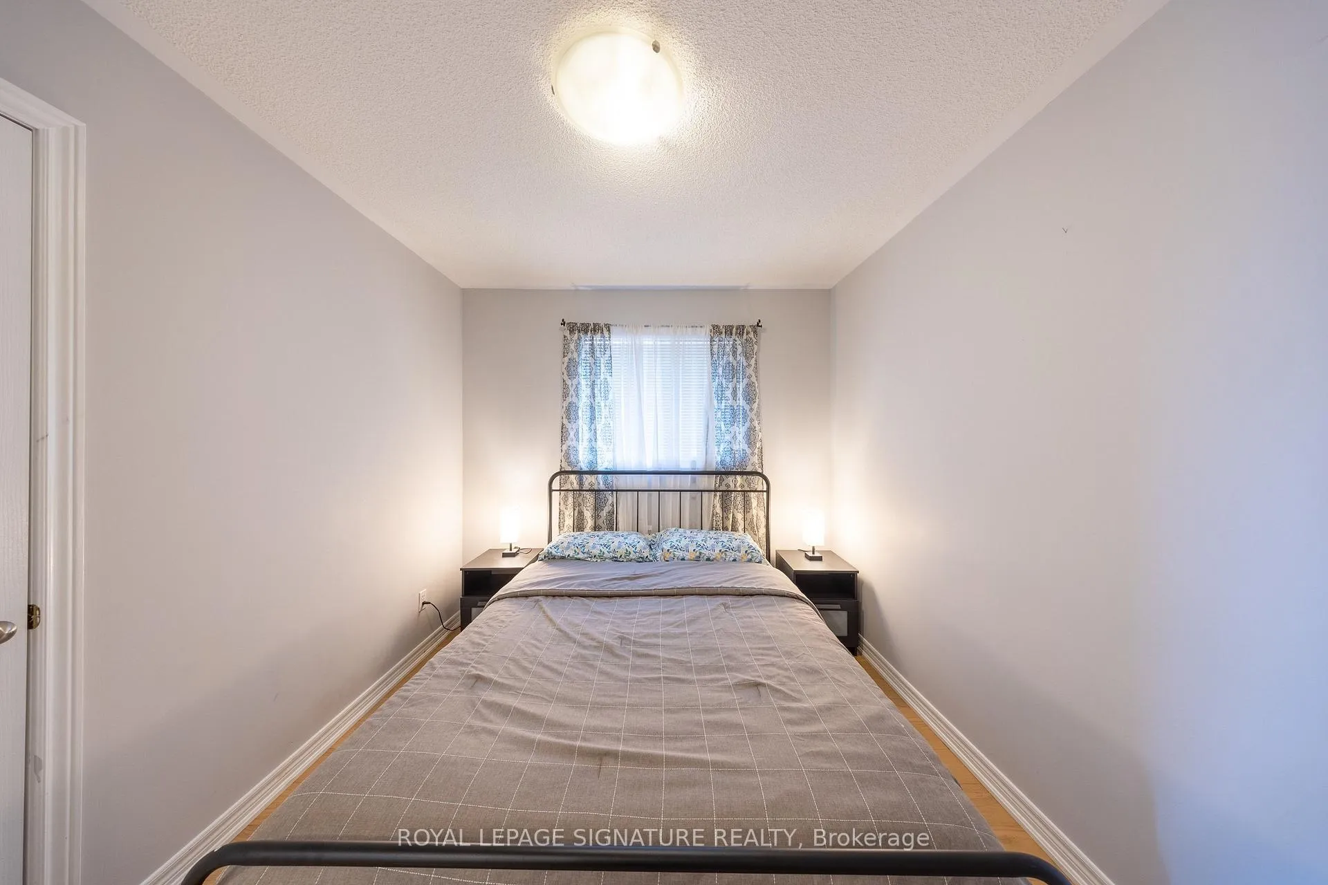 Photo 29 of 2299 Yorktown Circle, Mississauga, Central Erin Mills — HOMEH