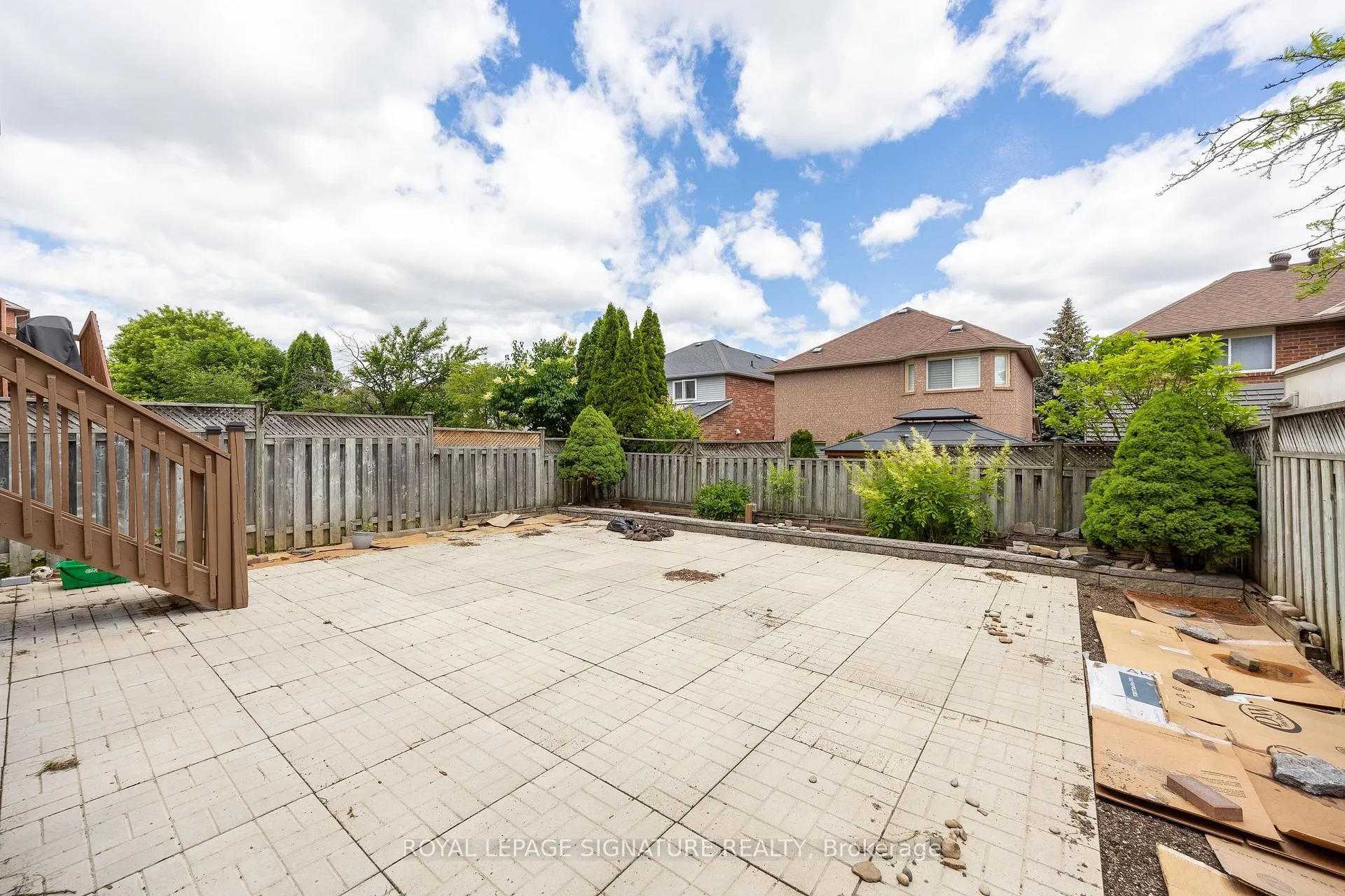 Photo 30 of 2299 Yorktown Circle, Mississauga, Central Erin Mills — HOMEH