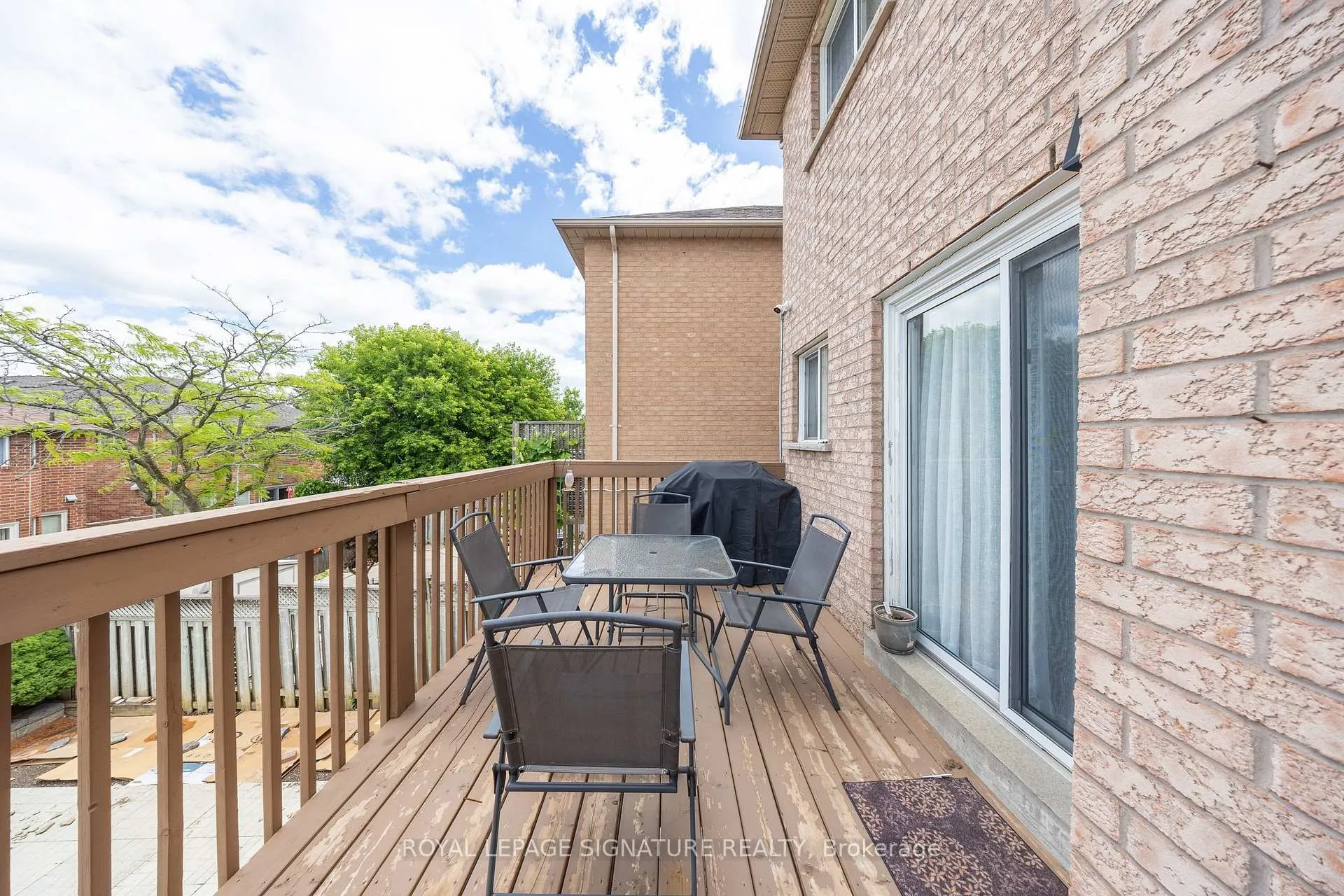 Photo 32 of 2299 Yorktown Circle, Mississauga, Central Erin Mills — HOMEH