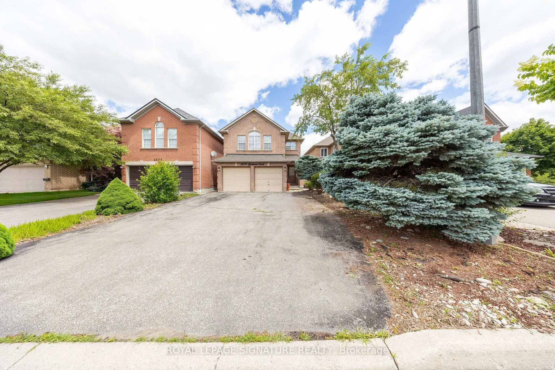 Photo 34 of 2299 Yorktown Circle, Mississauga, Central Erin Mills — HOMEH