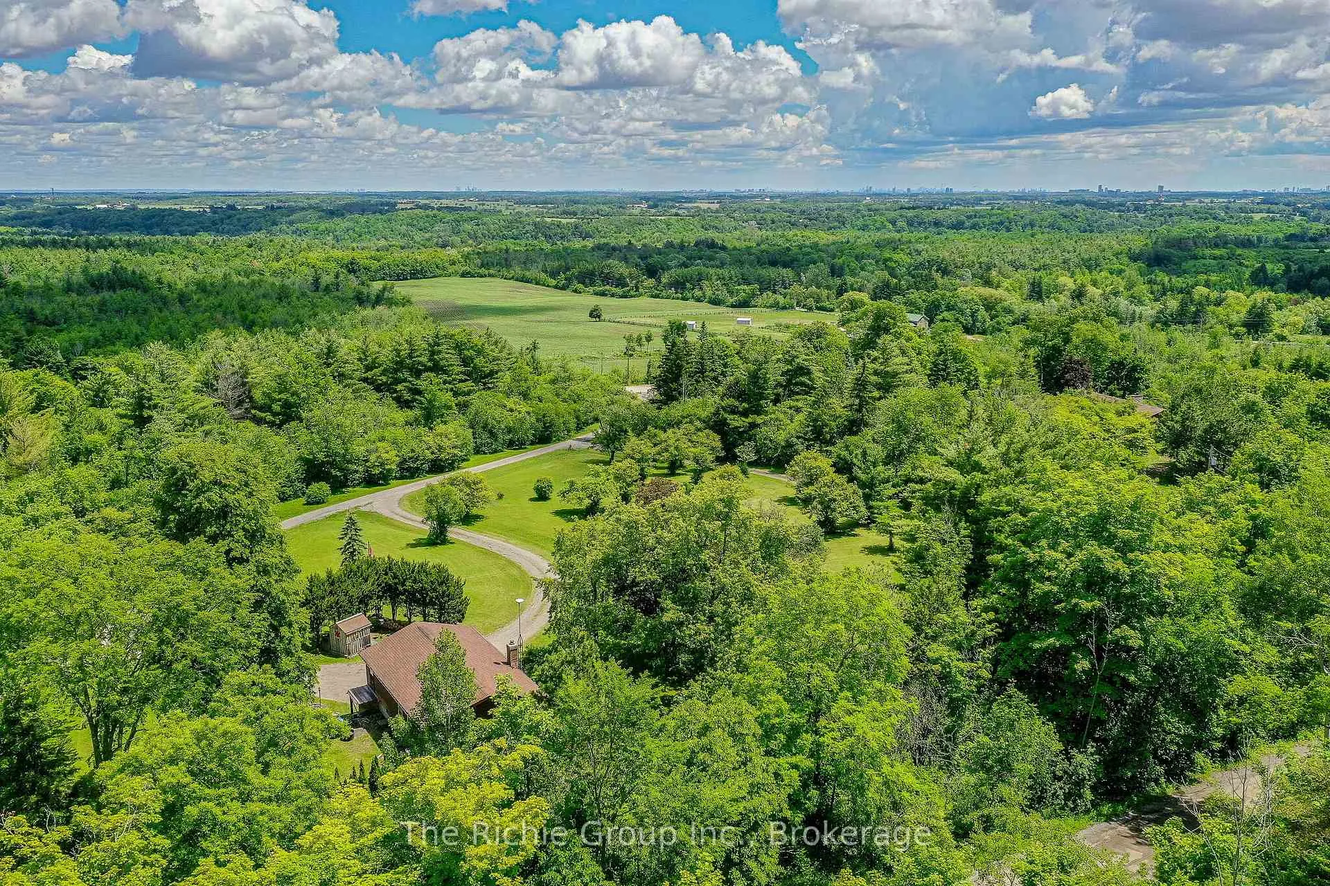 Photo 13 of 13494 Tenth Line, Halton Hills, Rural Halton Hills — HOMEH