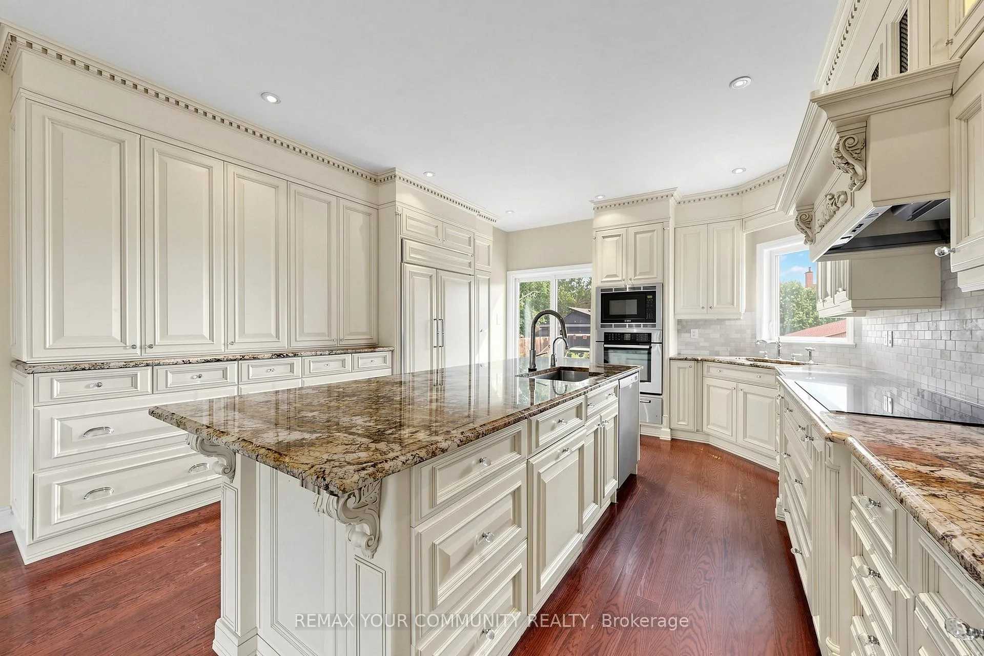 Photo 13 of 171 Beta Street, Etobicoke, Alderwood — HOMEH