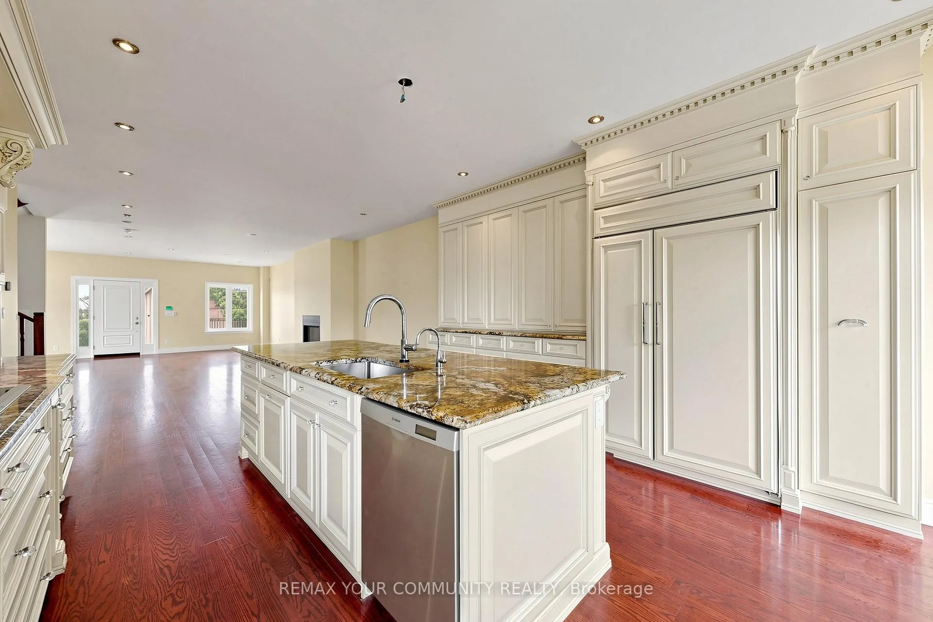 Photo 14 of 171 Beta Street, Etobicoke, Alderwood — HOMEH