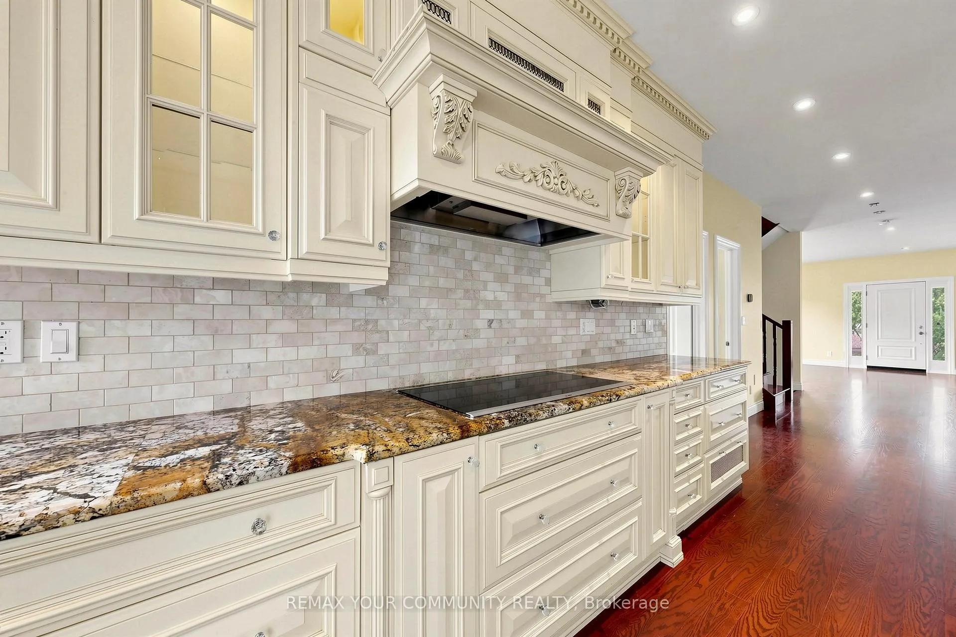 Photo 15 of 171 Beta Street, Etobicoke, Alderwood — HOMEH