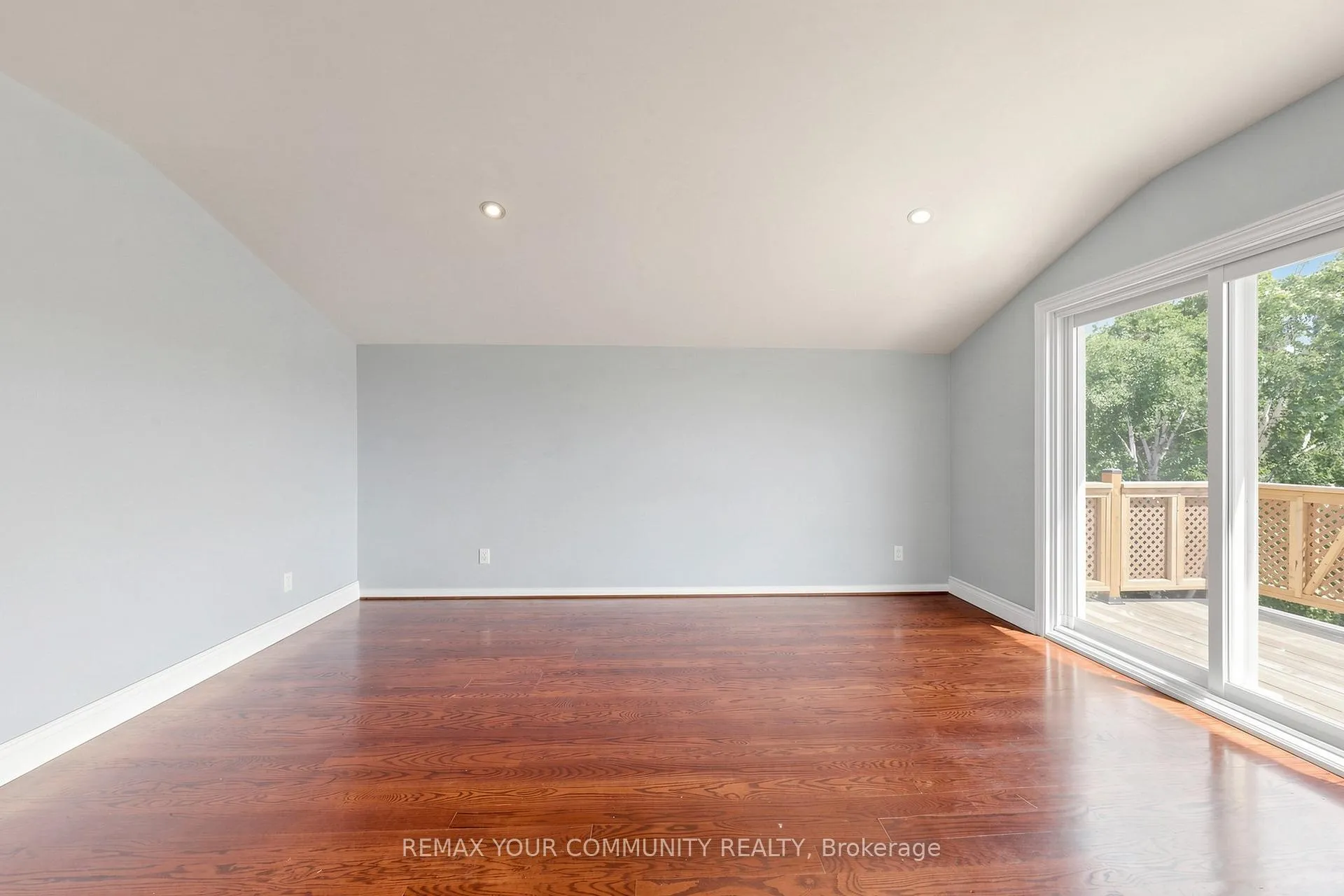 Photo 21 of 171 Beta Street, Etobicoke, Alderwood — HOMEH
