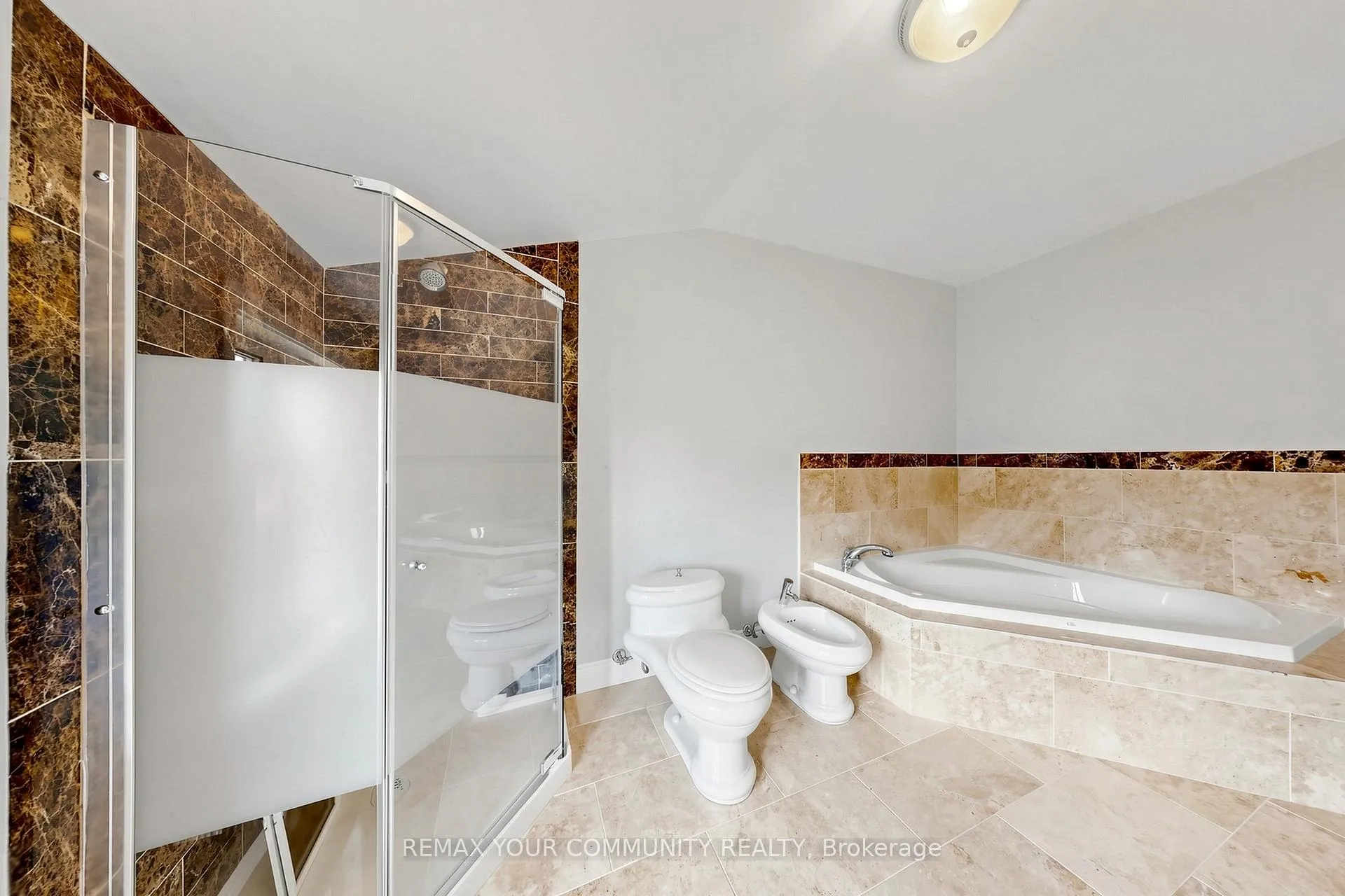 Photo 27 of 171 Beta Street, Etobicoke, Alderwood — HOMEH