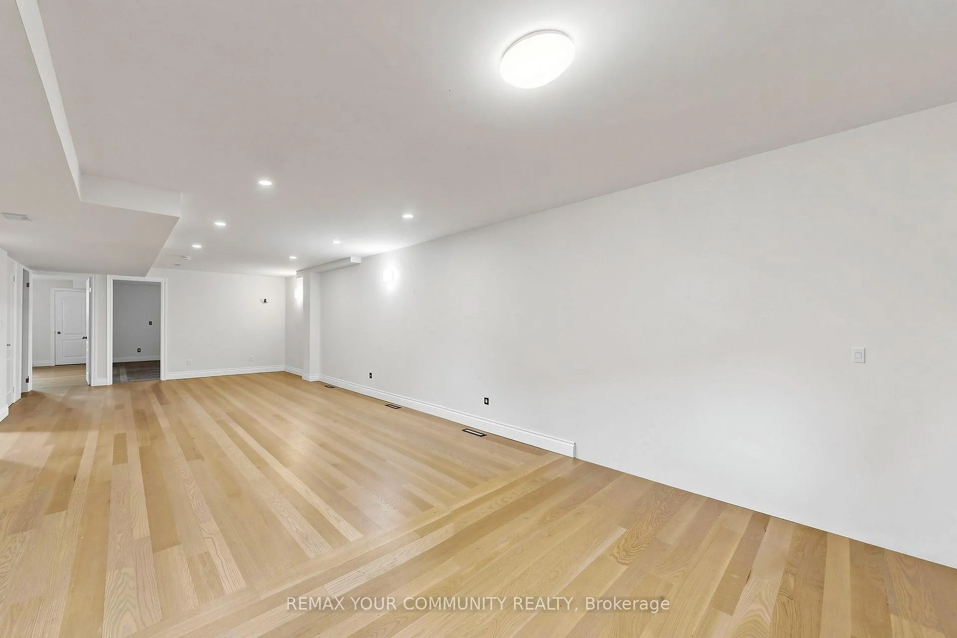 Photo 39 of 171 Beta Street, Etobicoke, Alderwood — HOMEH