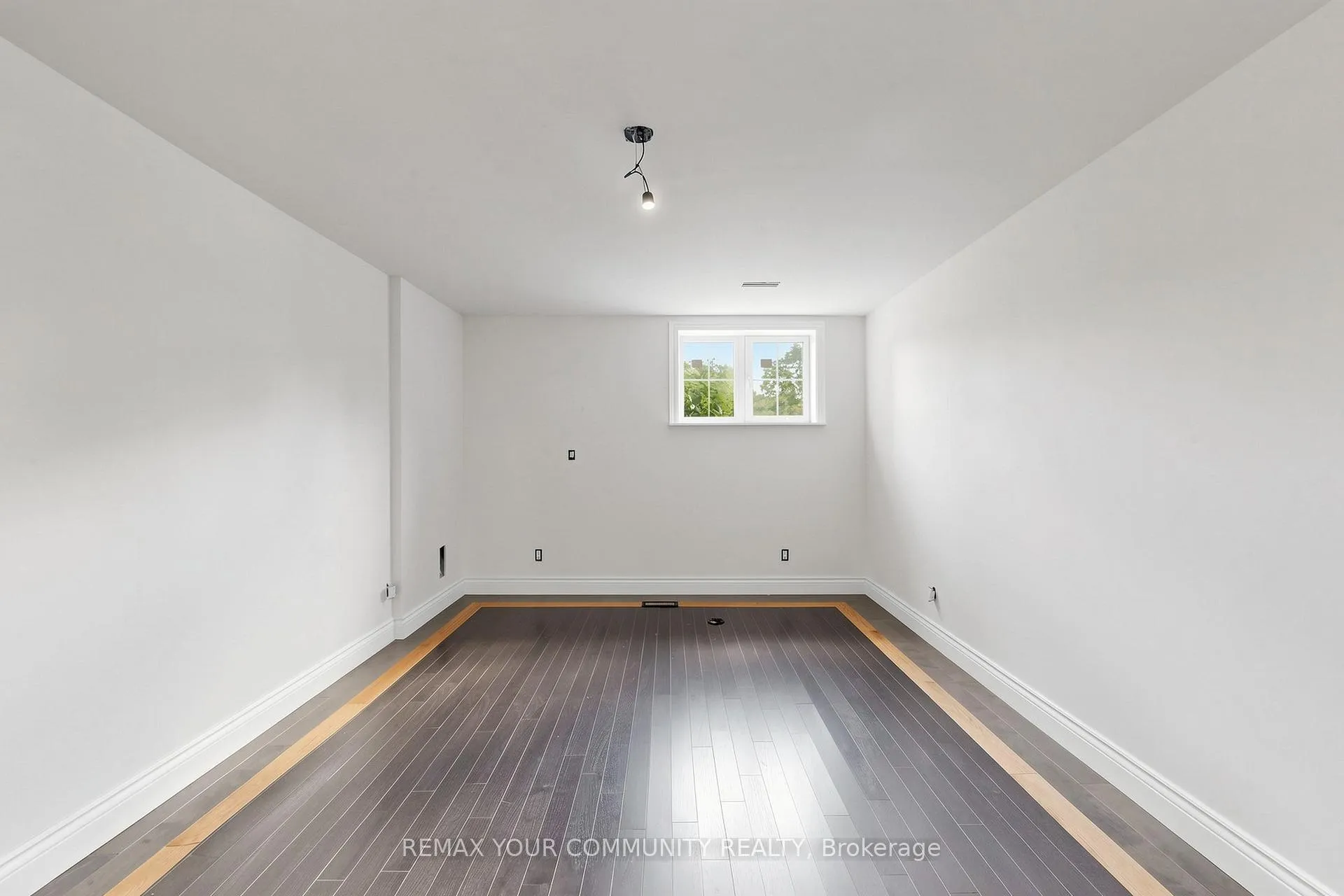 Photo 40 of 171 Beta Street, Etobicoke, Alderwood — HOMEH