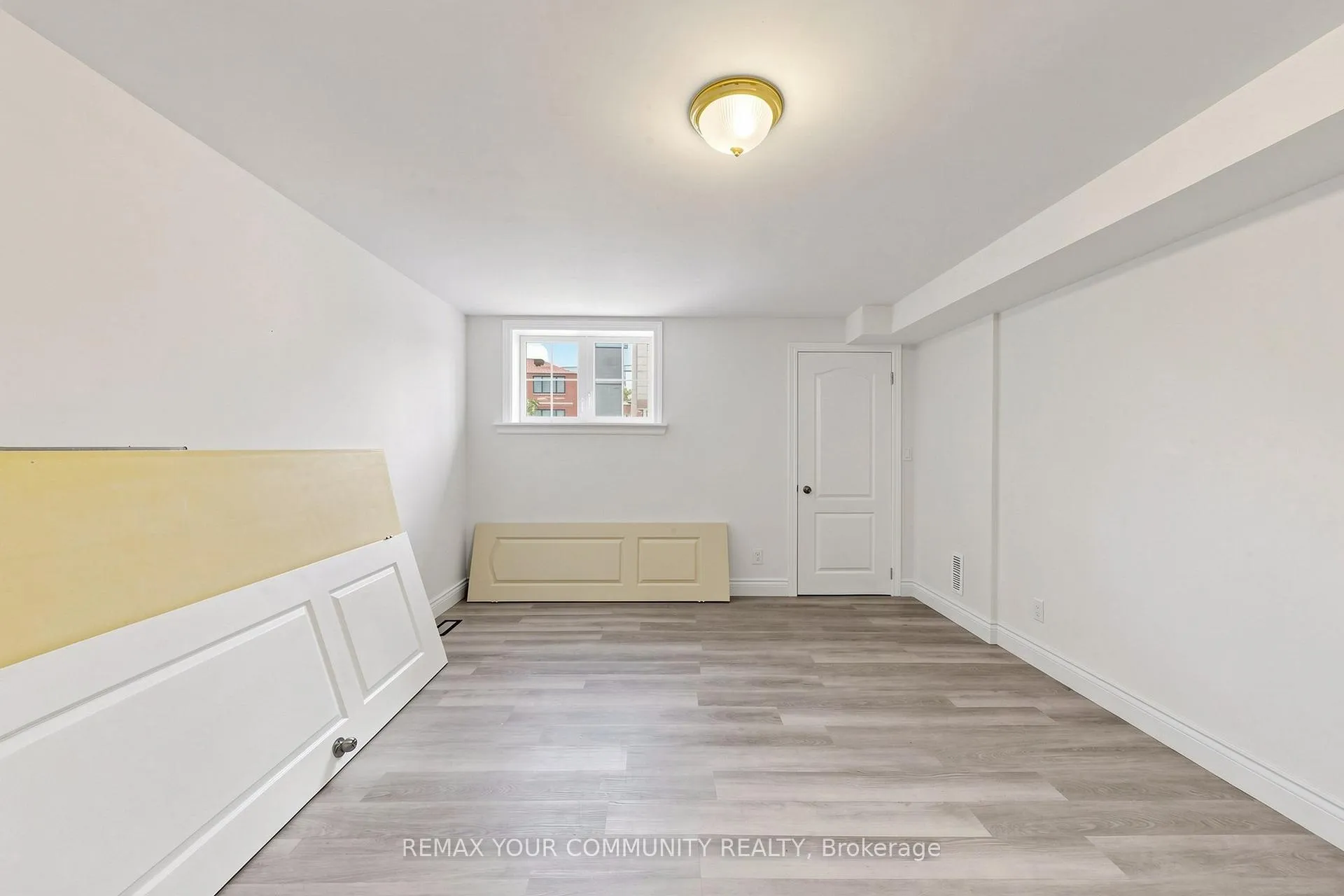 Photo 42 of 171 Beta Street, Etobicoke, Alderwood — HOMEH