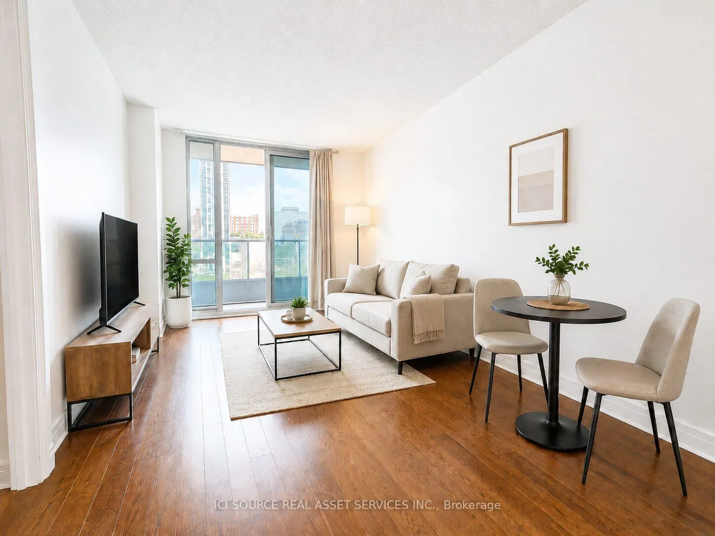 Photo 6 of Unit 607, 33 Elm Drive W, Mississauga, City Centre — HOMEH