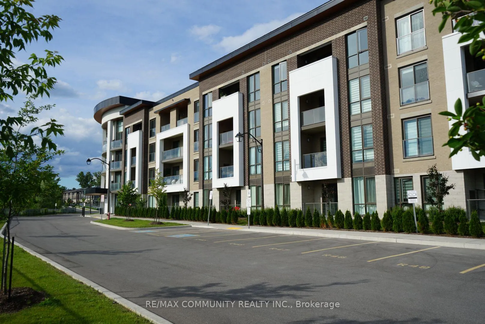 Photo 1 of Unit 117, 385 Arctic Red Drive, Oshawa, Windfields — HOMEH
