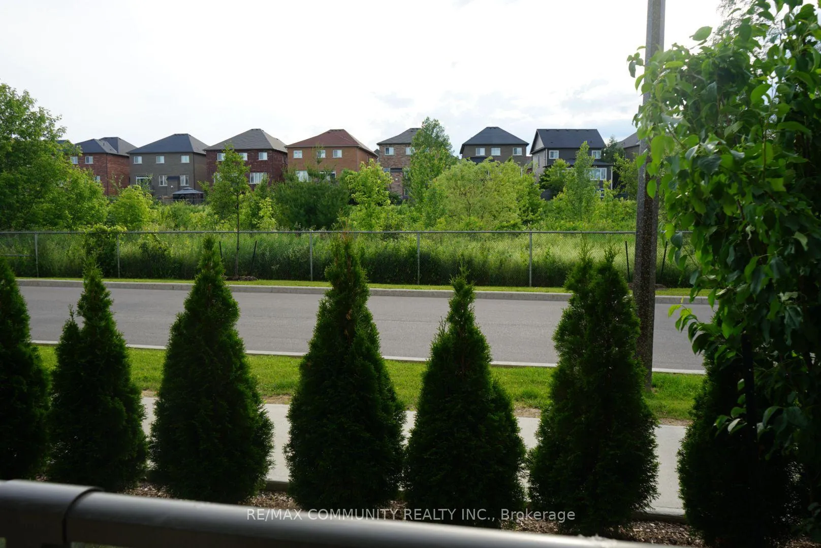 Photo 17 of Unit 117, 385 Arctic Red Drive, Oshawa, Windfields — HOMEH