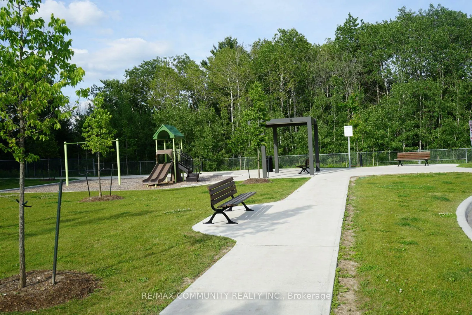 Photo 31 of Unit 117, 385 Arctic Red Drive, Oshawa, Windfields — HOMEH