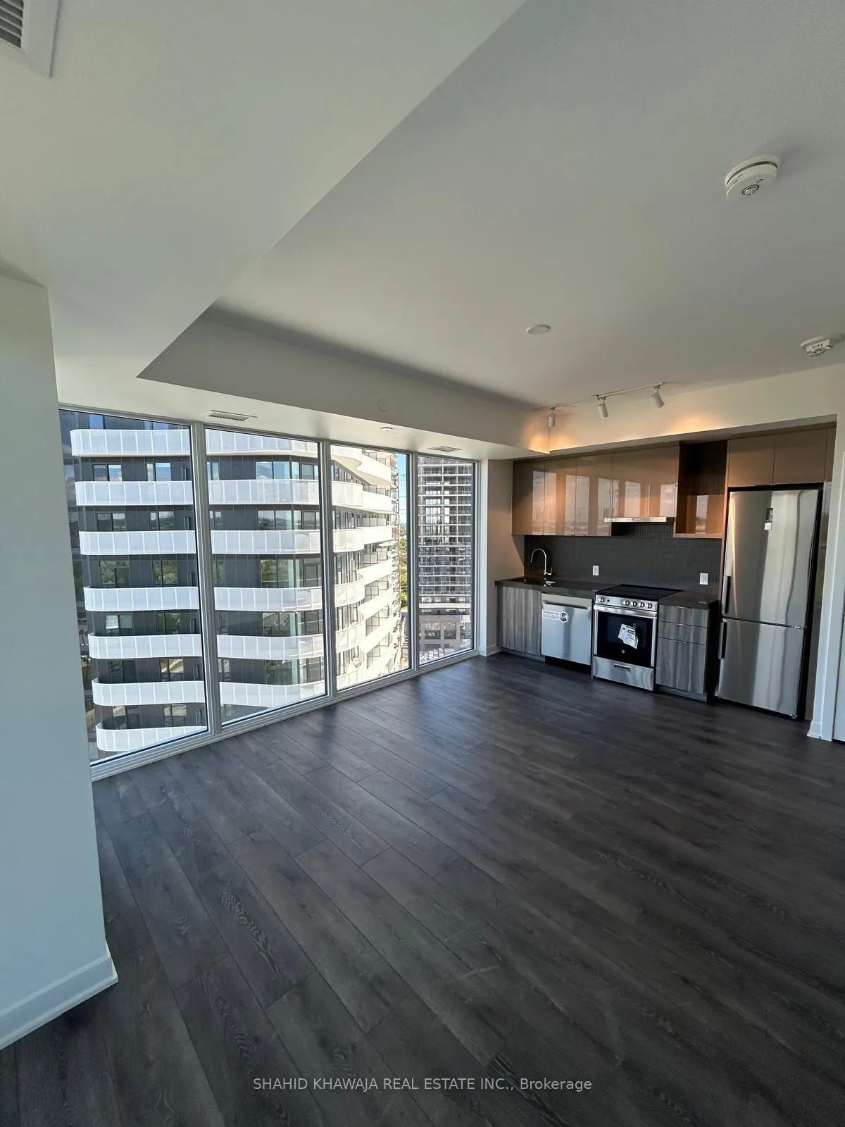 Photo 8 of Unit 1302, 10 Flavelle Trail W, Vaughan, Steeles West Industrial — HOMEH