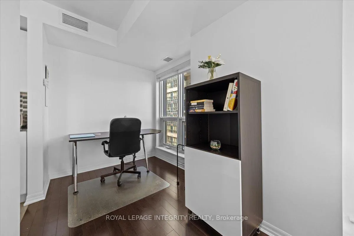 Photo 10 of Unit 909, 242 Rideau Street, Ottawa, Sandy Hill — HOMEH