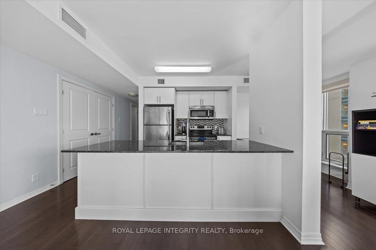 Photo 14 of Unit 909, 242 Rideau Street, Ottawa, Sandy Hill — HOMEH