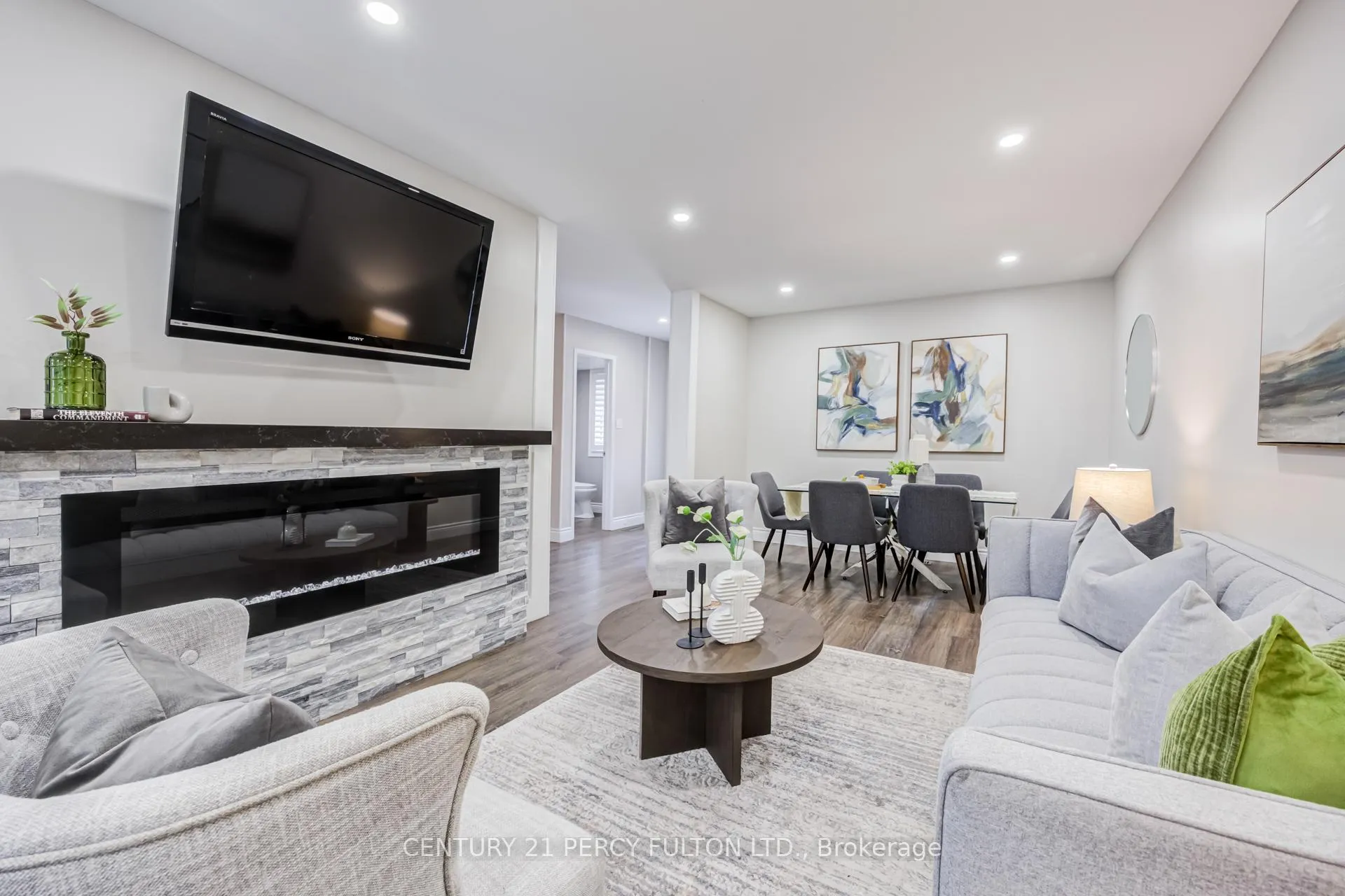 Photo 11 of 15 Jollow Drive, Clarington, Bowmanville — HOMEH