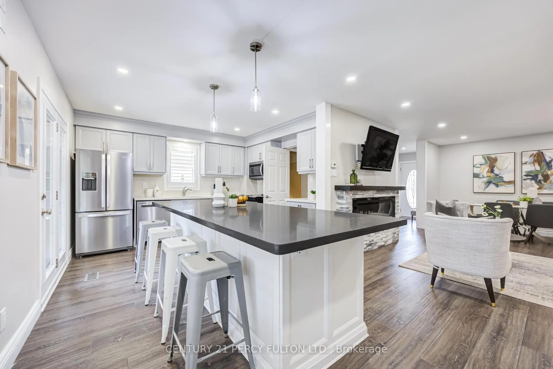 Photo 14 of 15 Jollow Drive, Clarington, Bowmanville — HOMEH