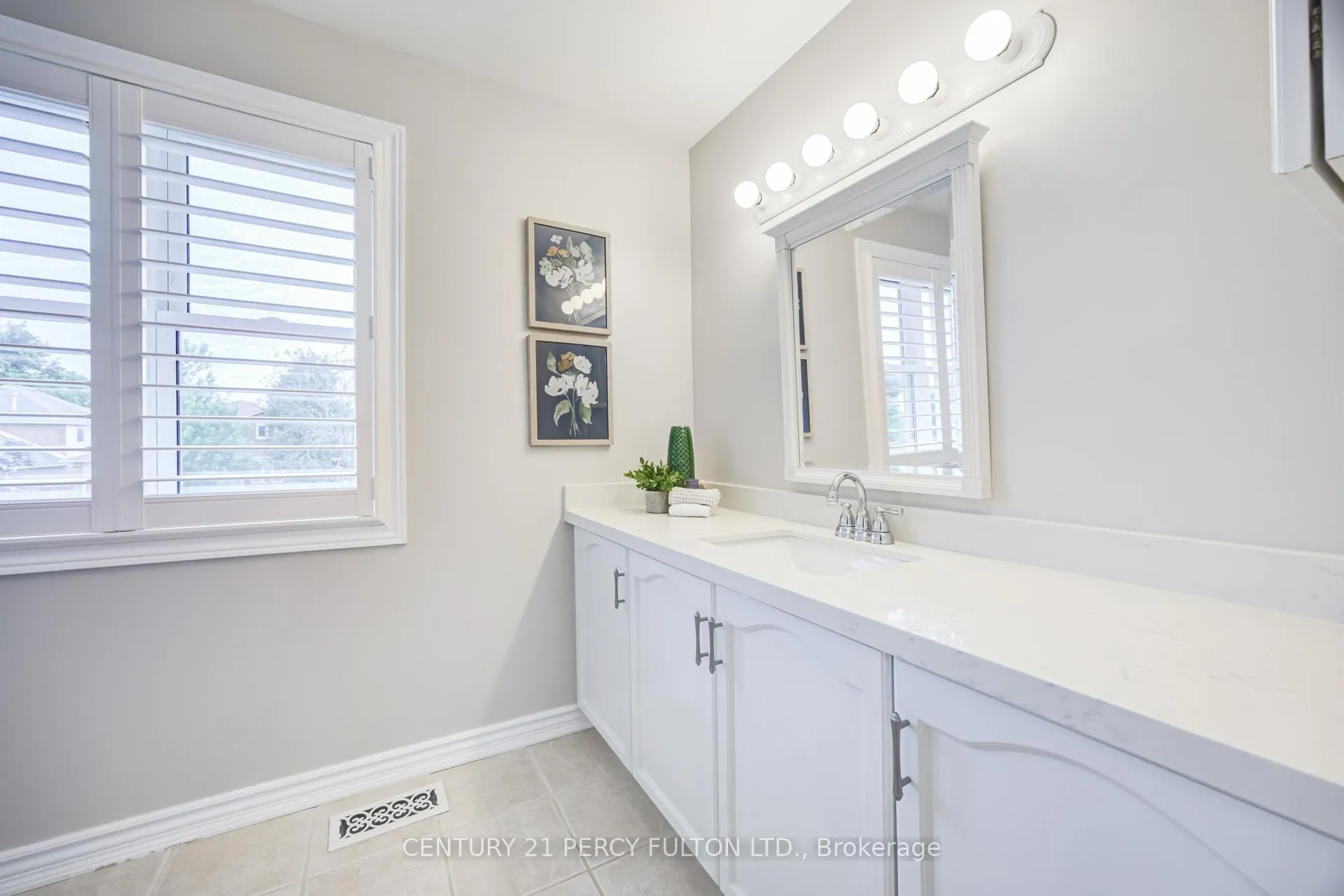 Photo 28 of 15 Jollow Drive, Clarington, Bowmanville — HOMEH