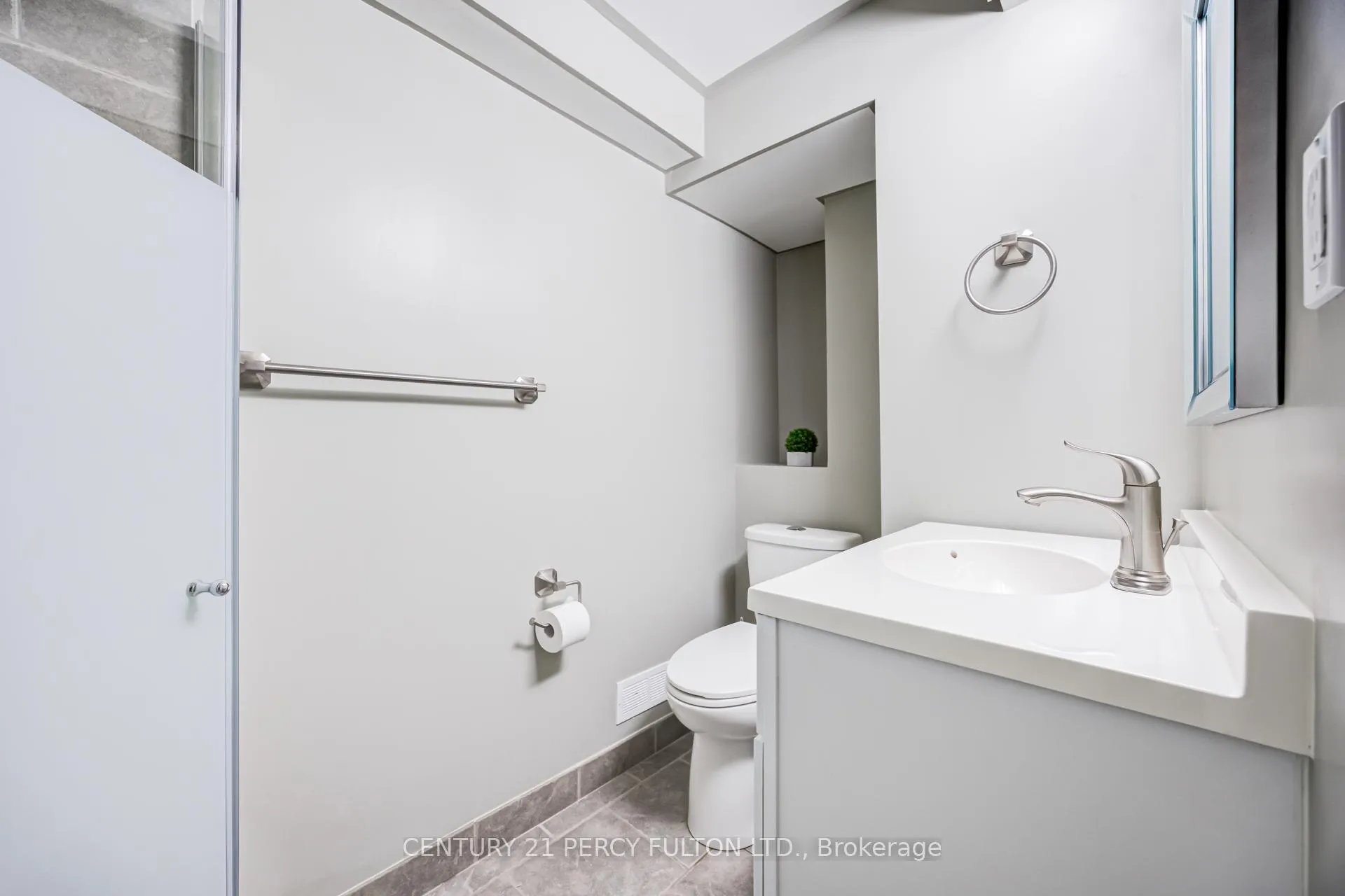 Photo 30 of 15 Jollow Drive, Clarington, Bowmanville — HOMEH