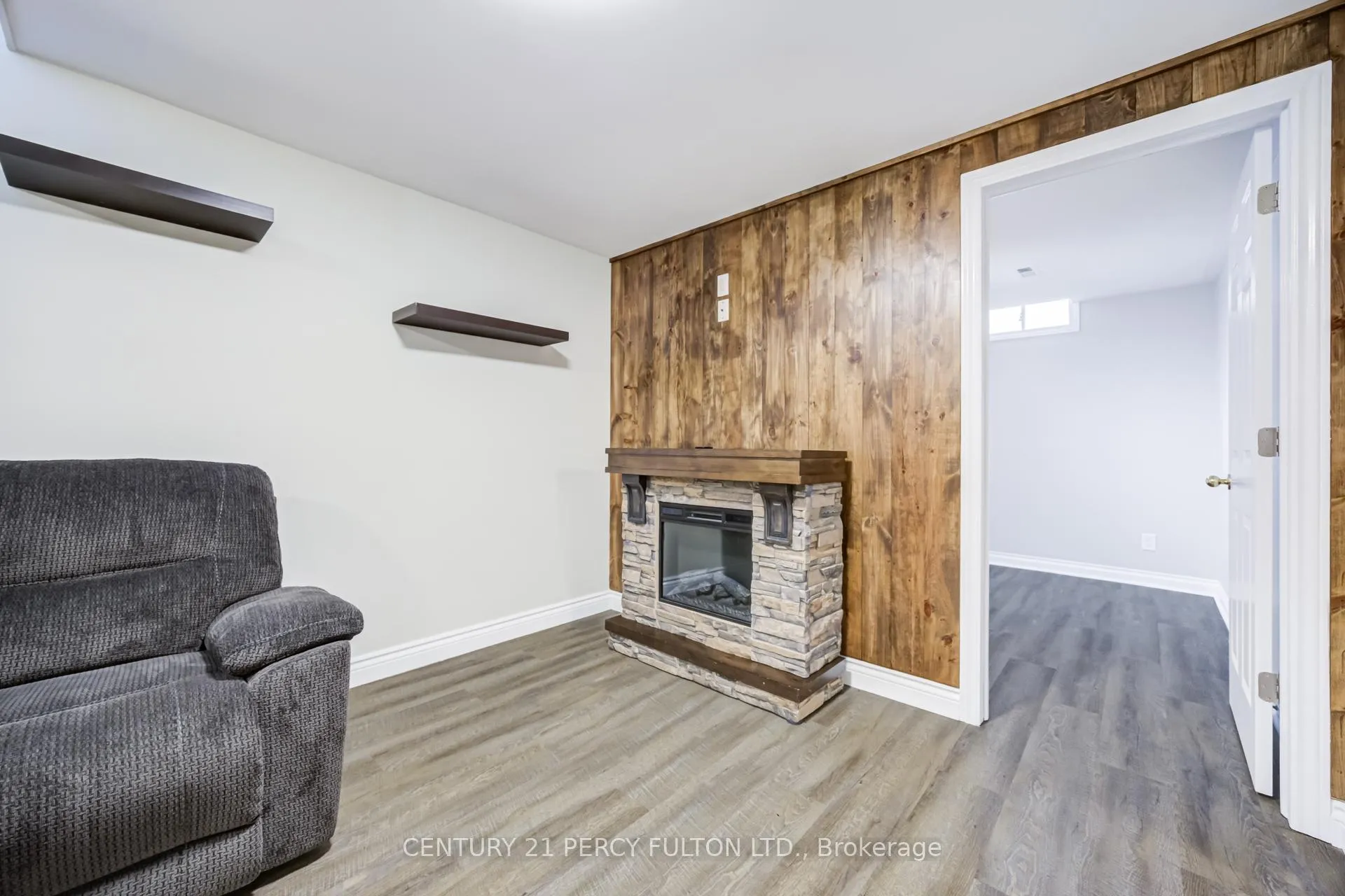 Photo 35 of 15 Jollow Drive, Clarington, Bowmanville — HOMEH
