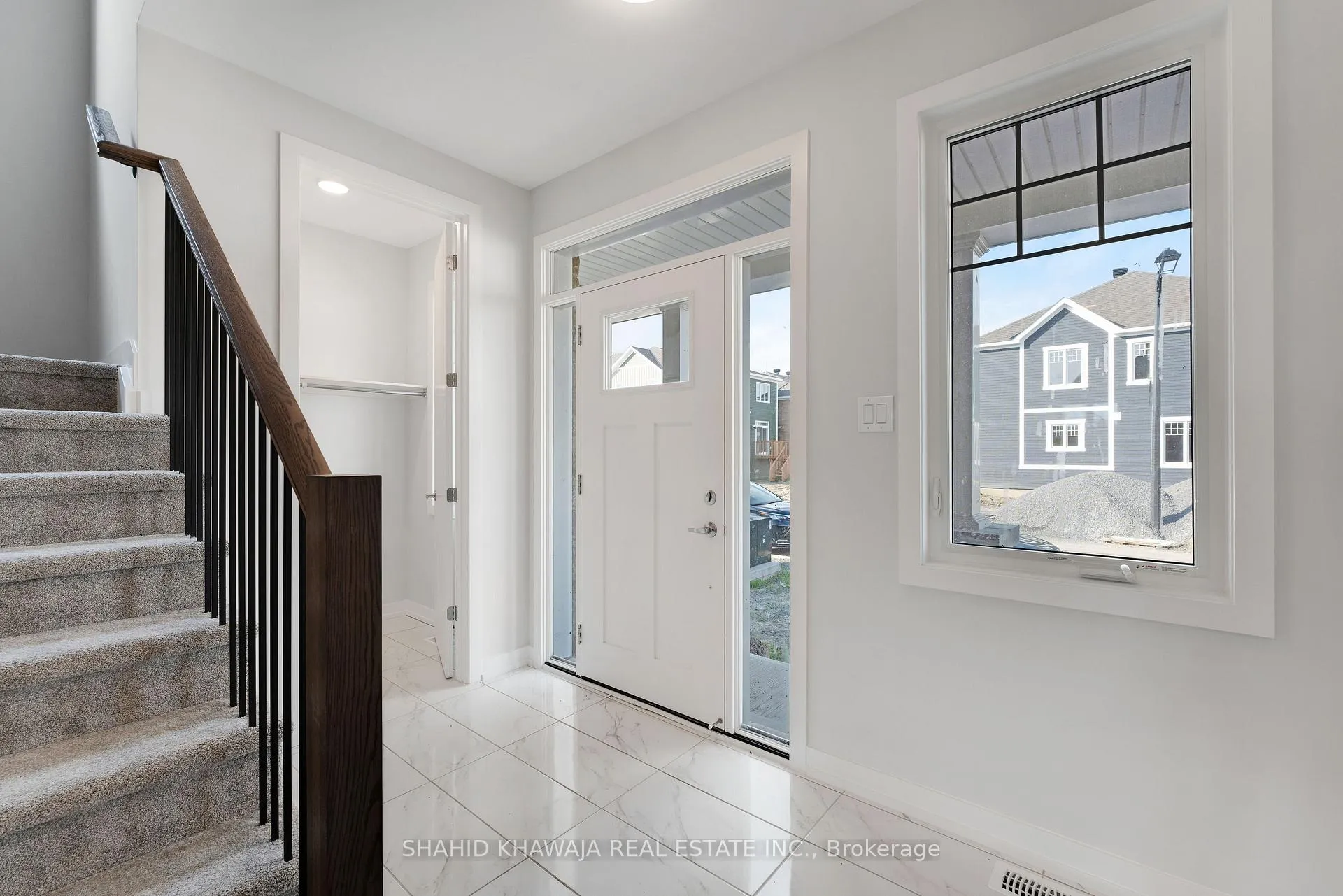 Photo 4 of 93 Hackamore Crescent, Ottawa, Goulbourn Twp From Franktown Rd/South To Rideau — HOMEH