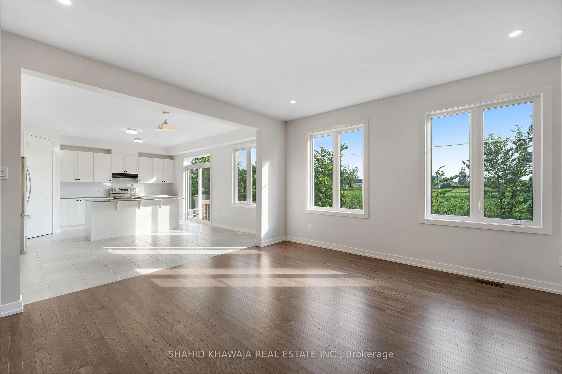Photo 9 of 93 Hackamore Crescent, Ottawa, Goulbourn Twp From Franktown Rd/South To Rideau — HOMEH