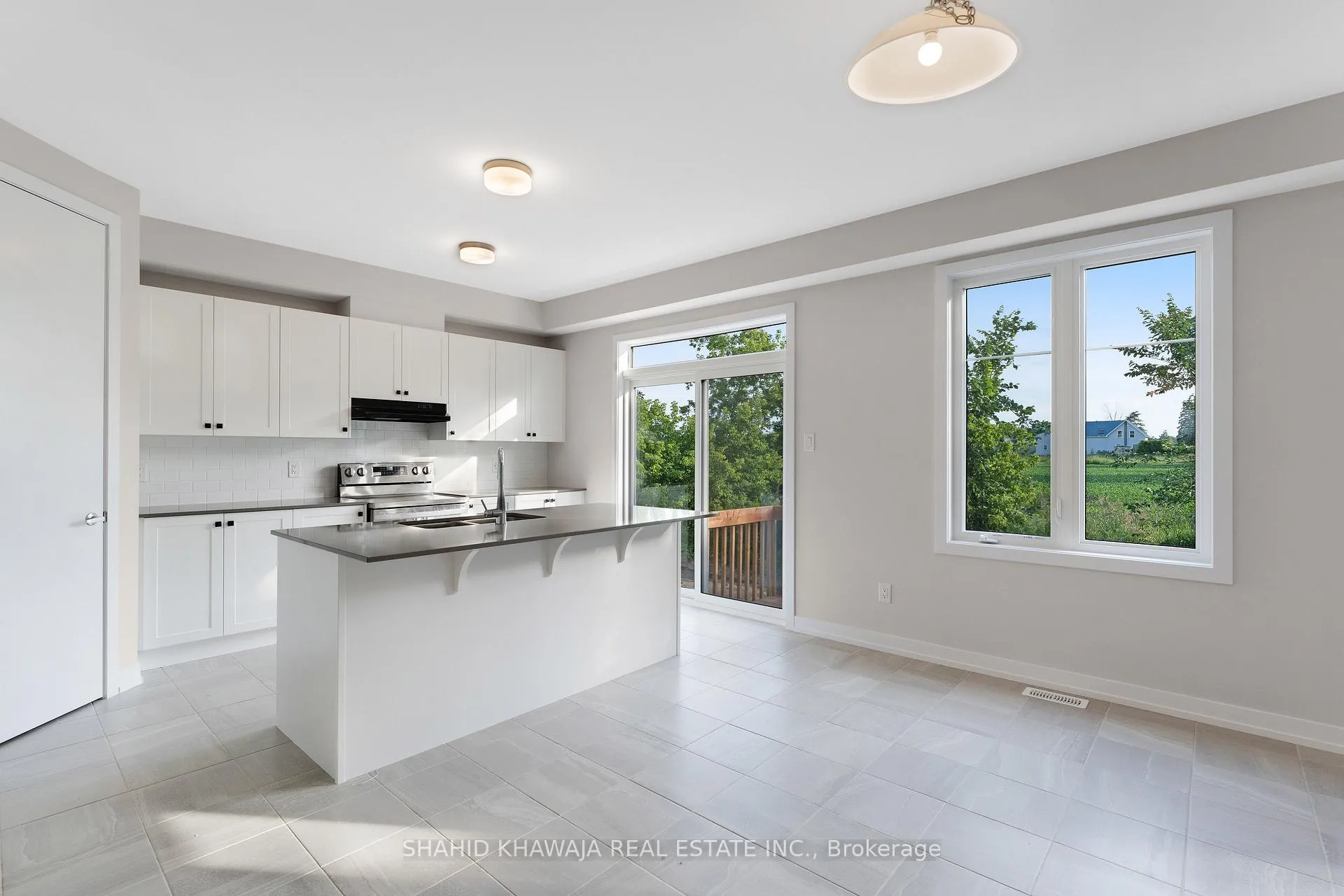 Photo 10 of 93 Hackamore Crescent, Ottawa, Goulbourn Twp From Franktown Rd/South To Rideau — HOMEH