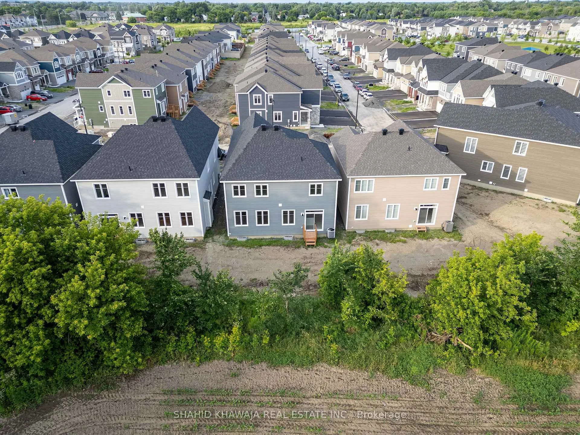 Photo 37 of 93 Hackamore Crescent, Ottawa, Goulbourn Twp From Franktown Rd/South To Rideau — HOMEH
