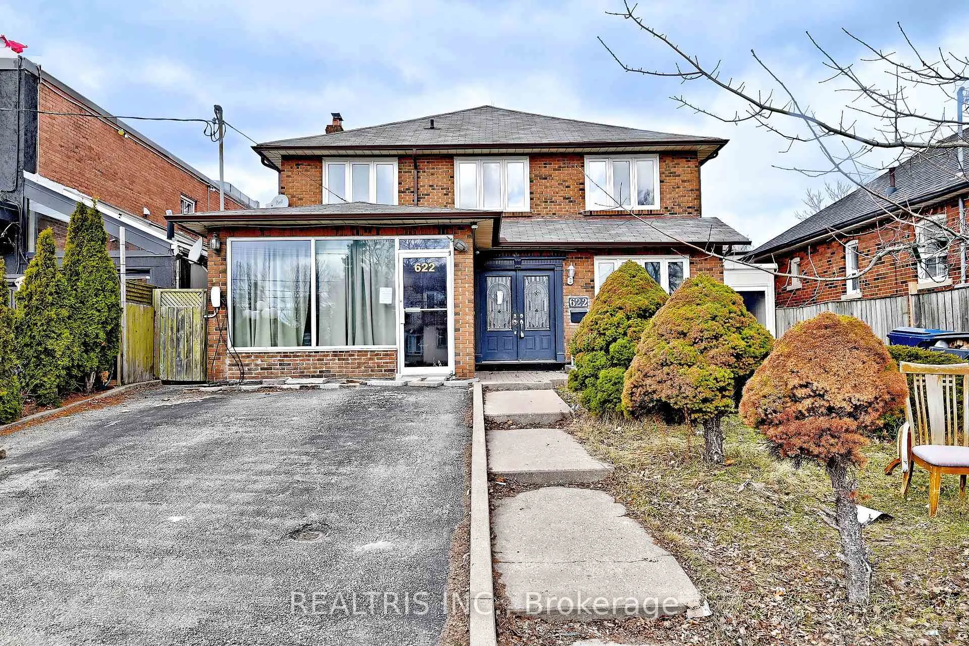 Photo 1 of 622 The Queensway, Etobicoke, Stonegate-Queensway — HOMEH