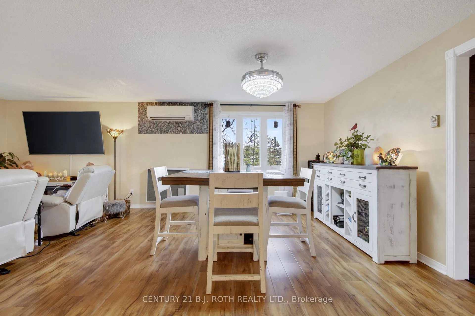 Photo 20 of 25 Comforts Cove Court, Innisfil, Rural Innisfil — HOMEH