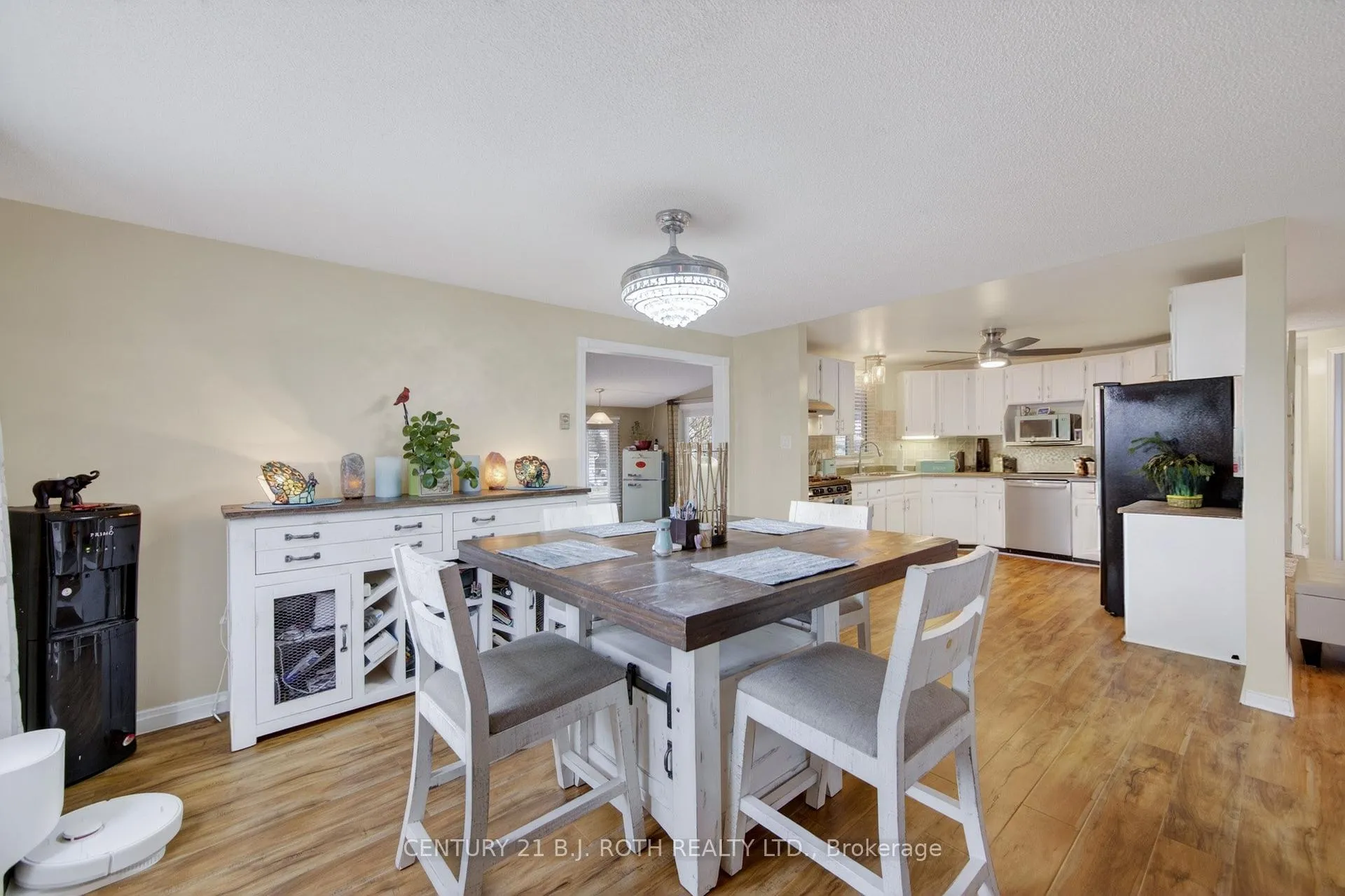 Photo 21 of 25 Comforts Cove Court, Innisfil, Rural Innisfil — HOMEH