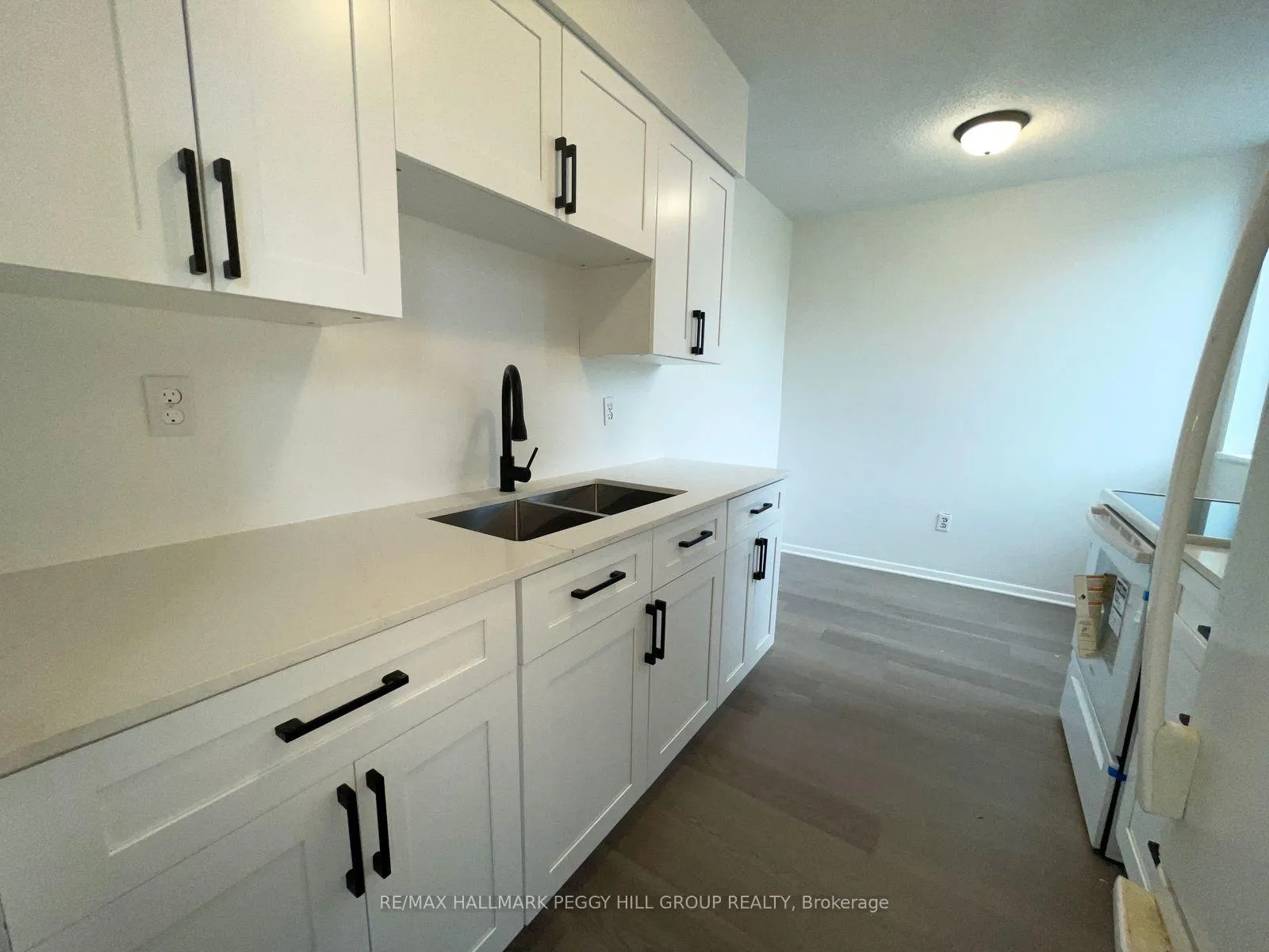 Photo 3 of Unit 208, 1900 Sheppard Avenue E, North York, Pleasant View — HOMEH