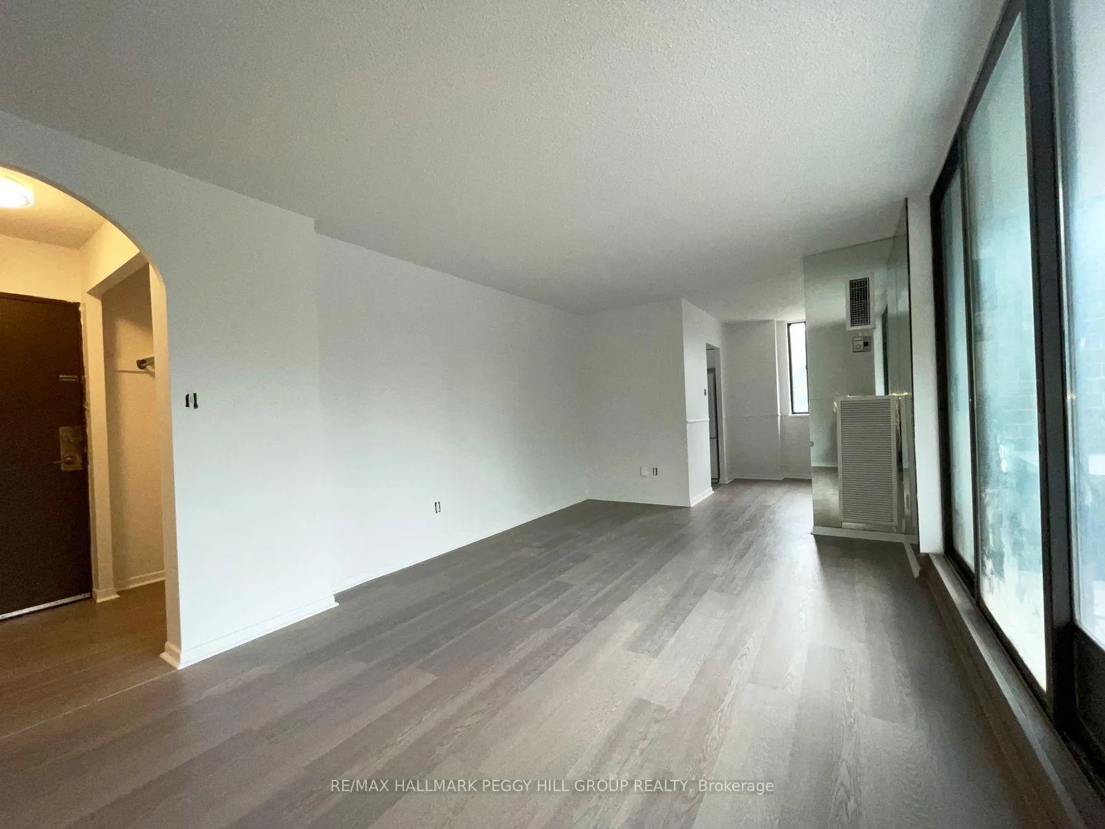Photo 5 of Unit 208, 1900 Sheppard Avenue E, North York, Pleasant View — HOMEH