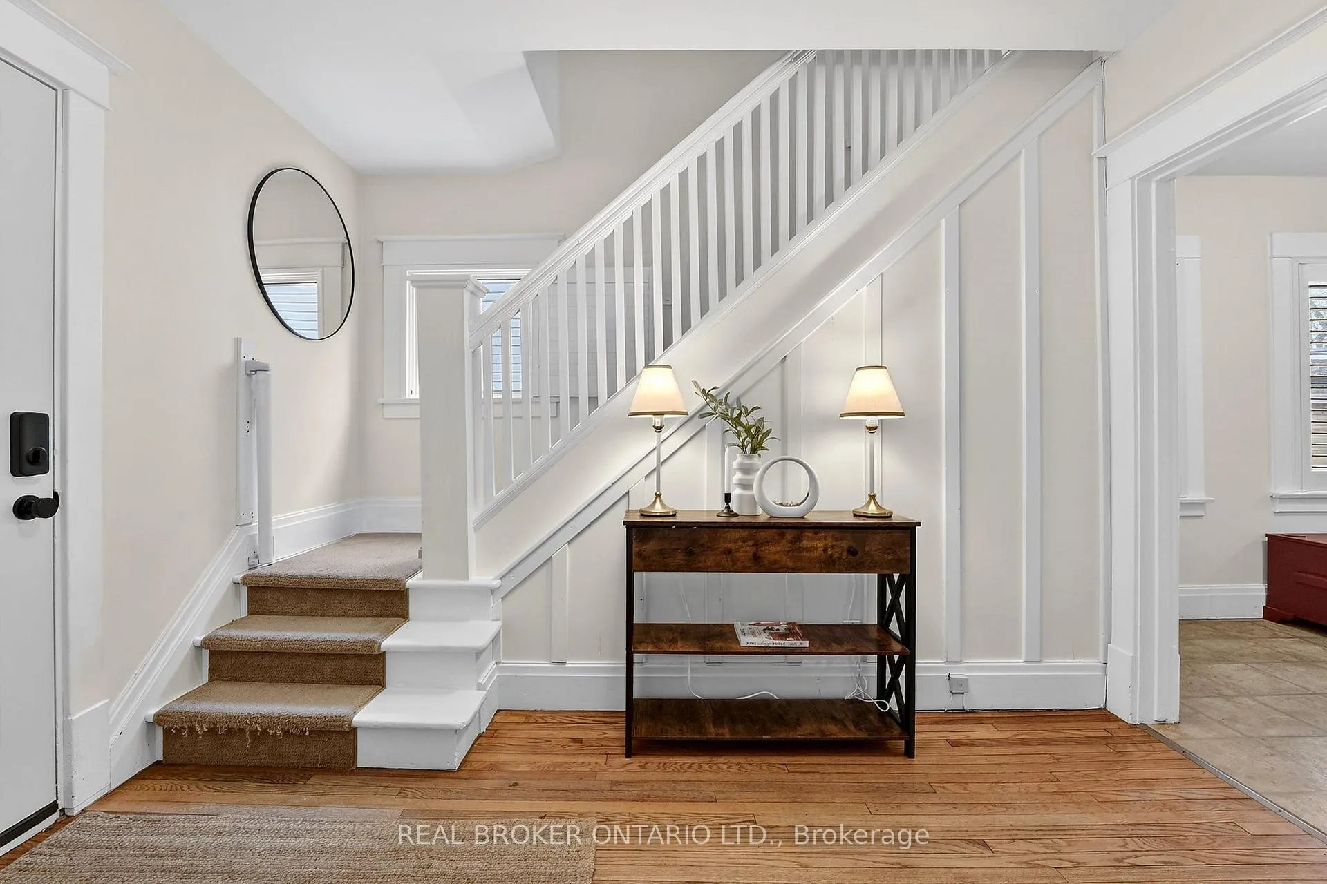 Photo 4 of 55 Thomas Street, St. Catharines, Downtown — HOMEH