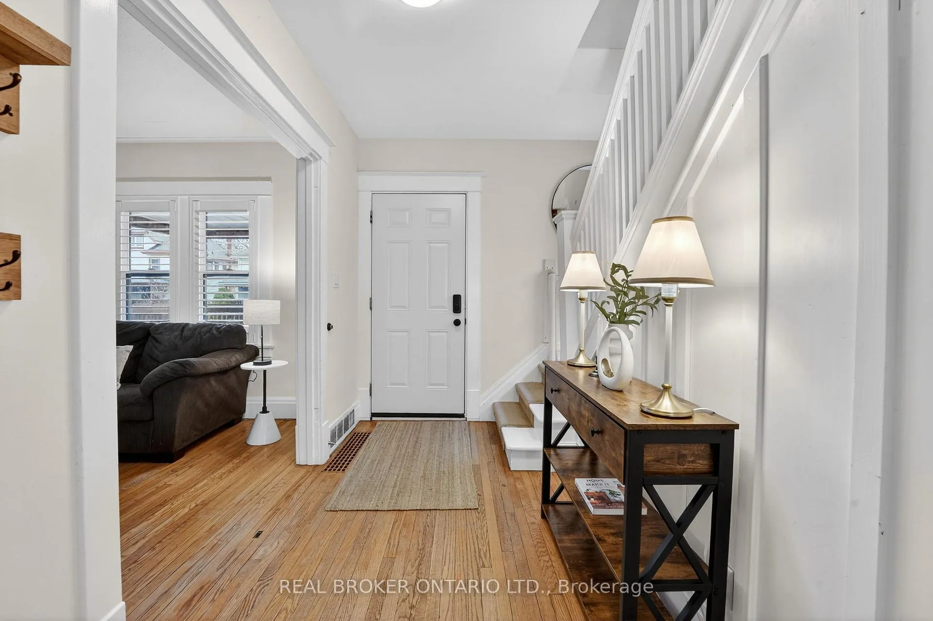 Photo 5 of 55 Thomas Street, St. Catharines, Downtown — HOMEH