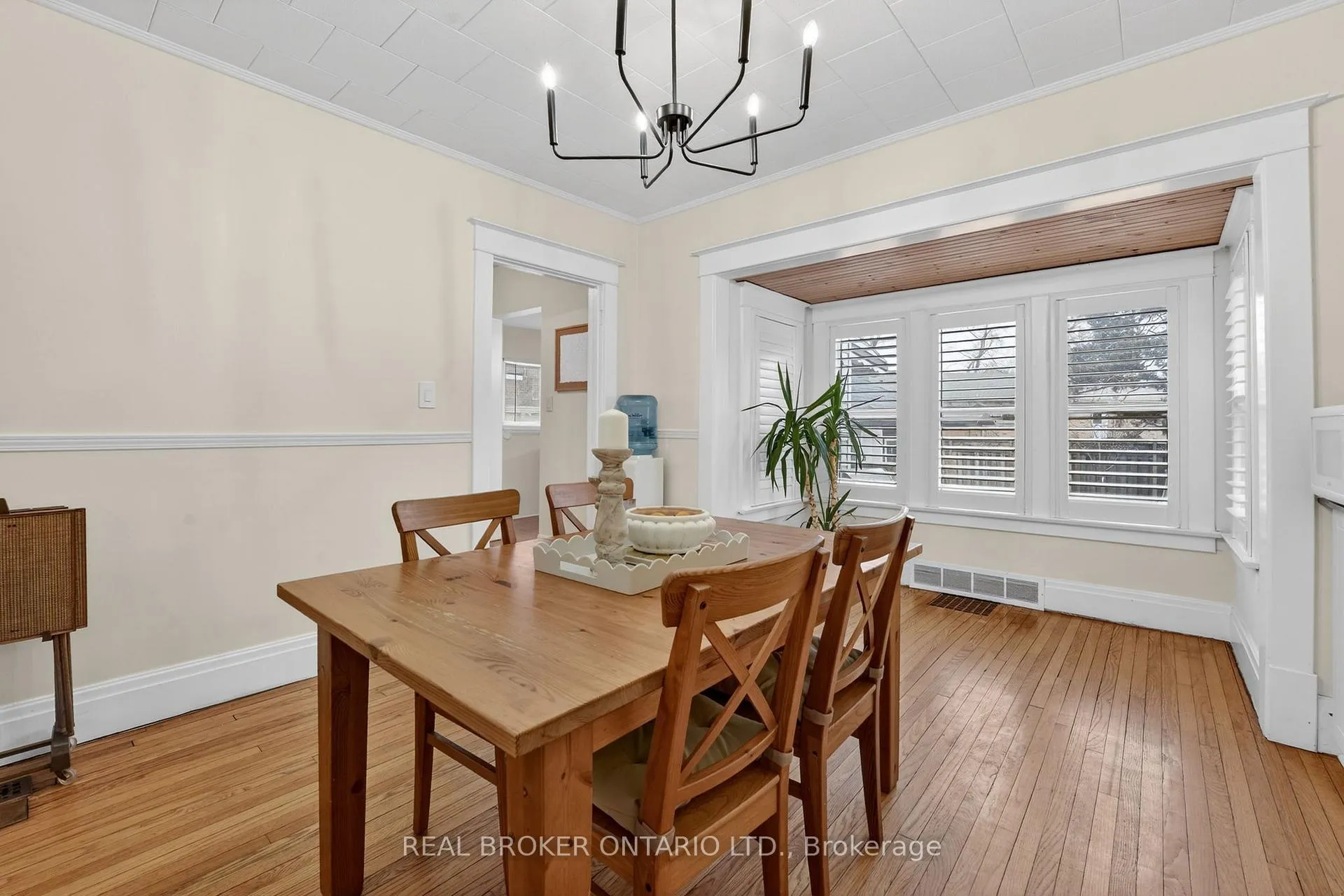 Photo 10 of 55 Thomas Street, St. Catharines, Downtown — HOMEH