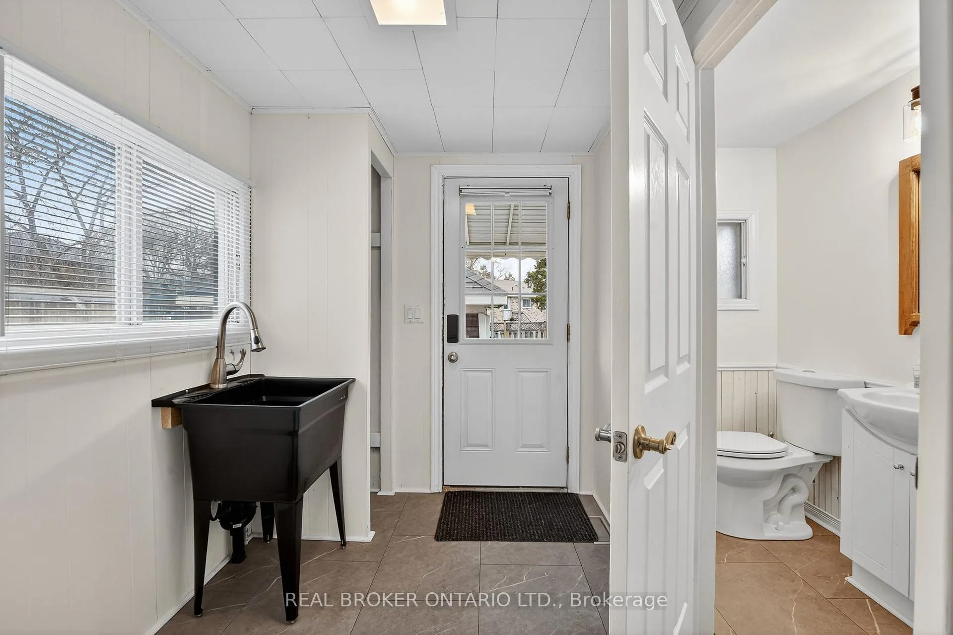 Photo 15 of 55 Thomas Street, St. Catharines, Downtown — HOMEH