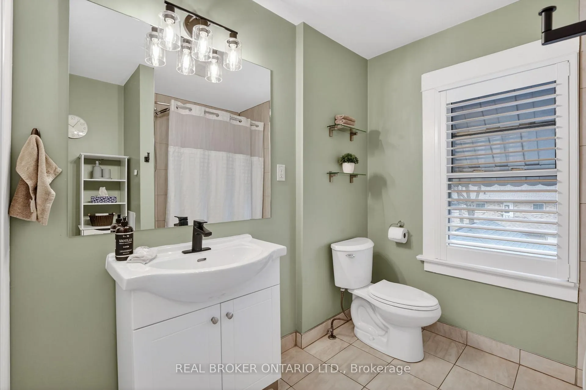 Photo 23 of 55 Thomas Street, St. Catharines, Downtown — HOMEH